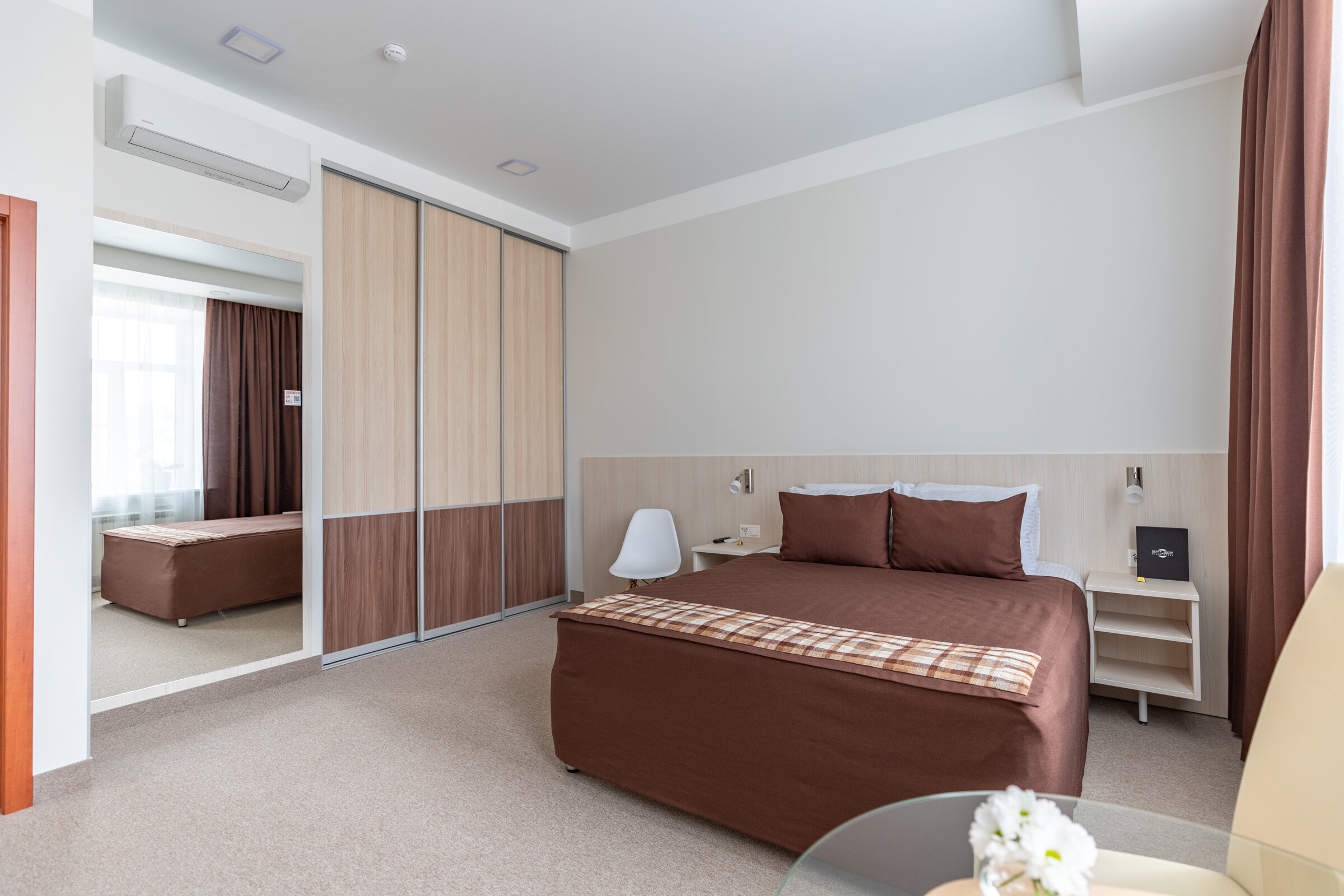 Улучшенный номер с кроватью размера «king-size»