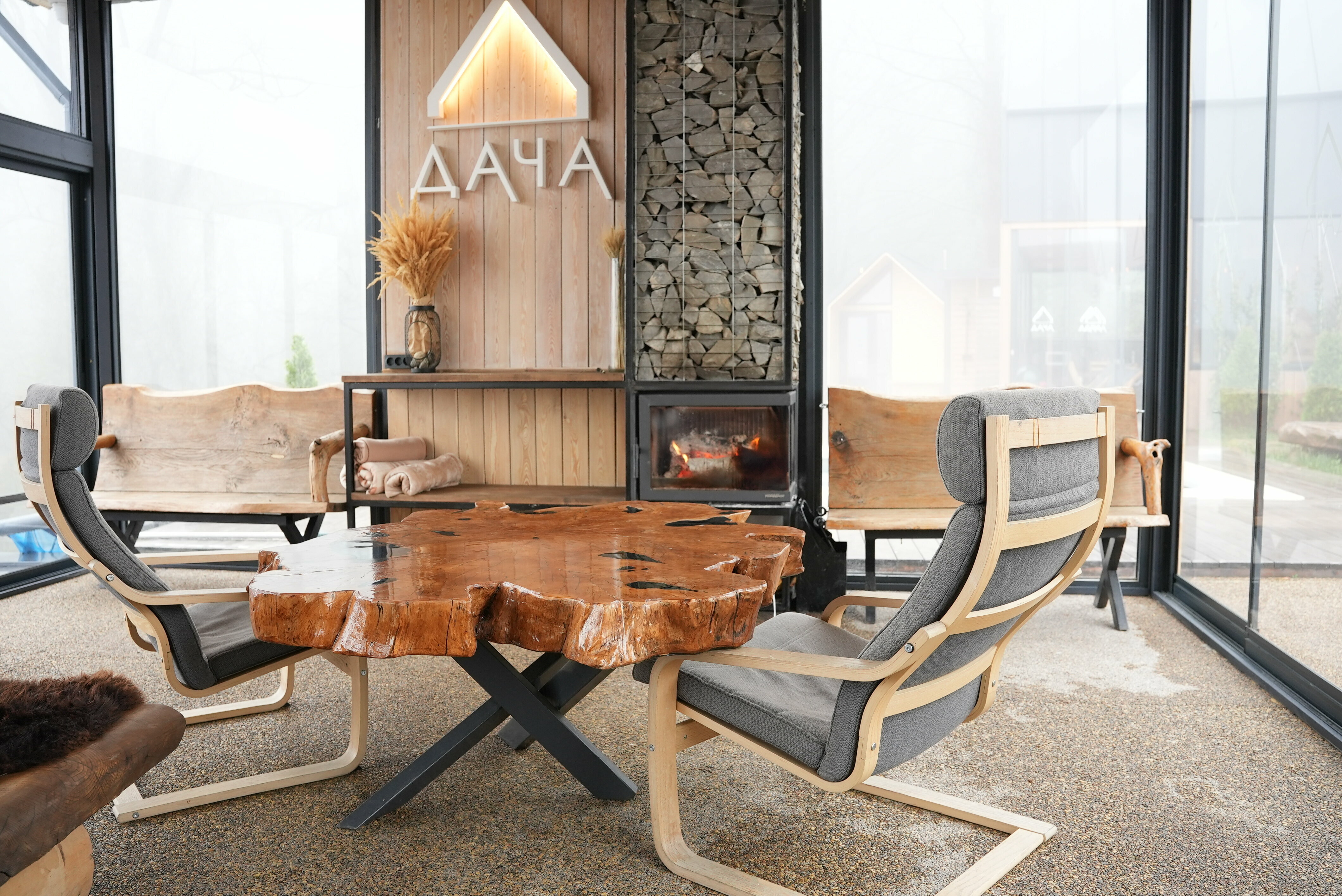 Коттедж с собственным бассейном