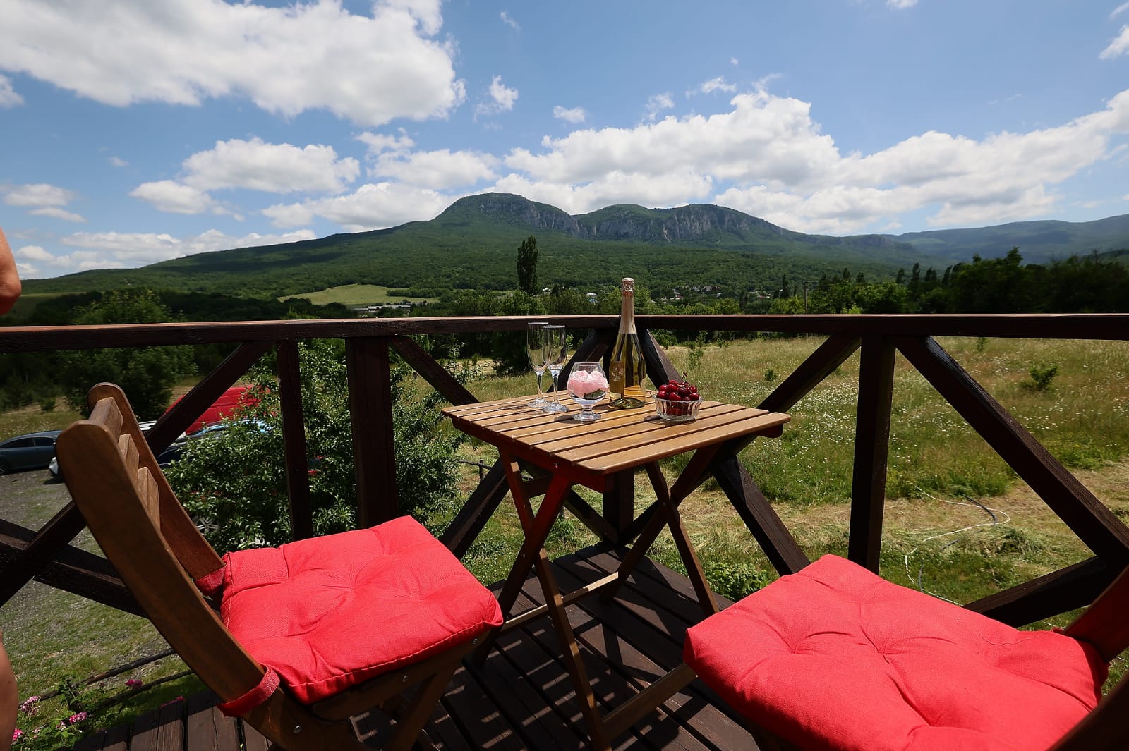 Коттедж с видом на горы