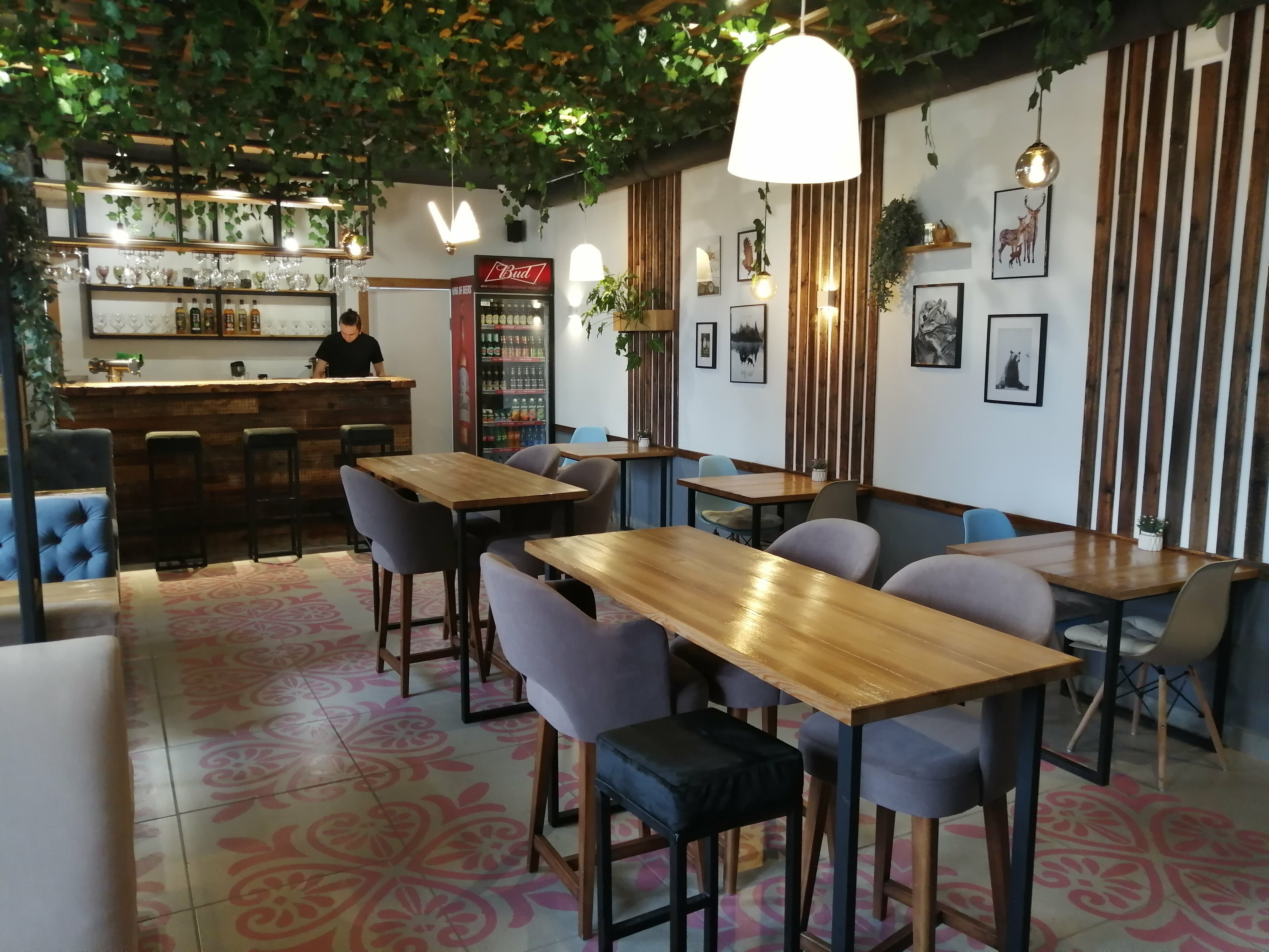 Двухместный номер с 2 отдельными кроватями и общим туалетом