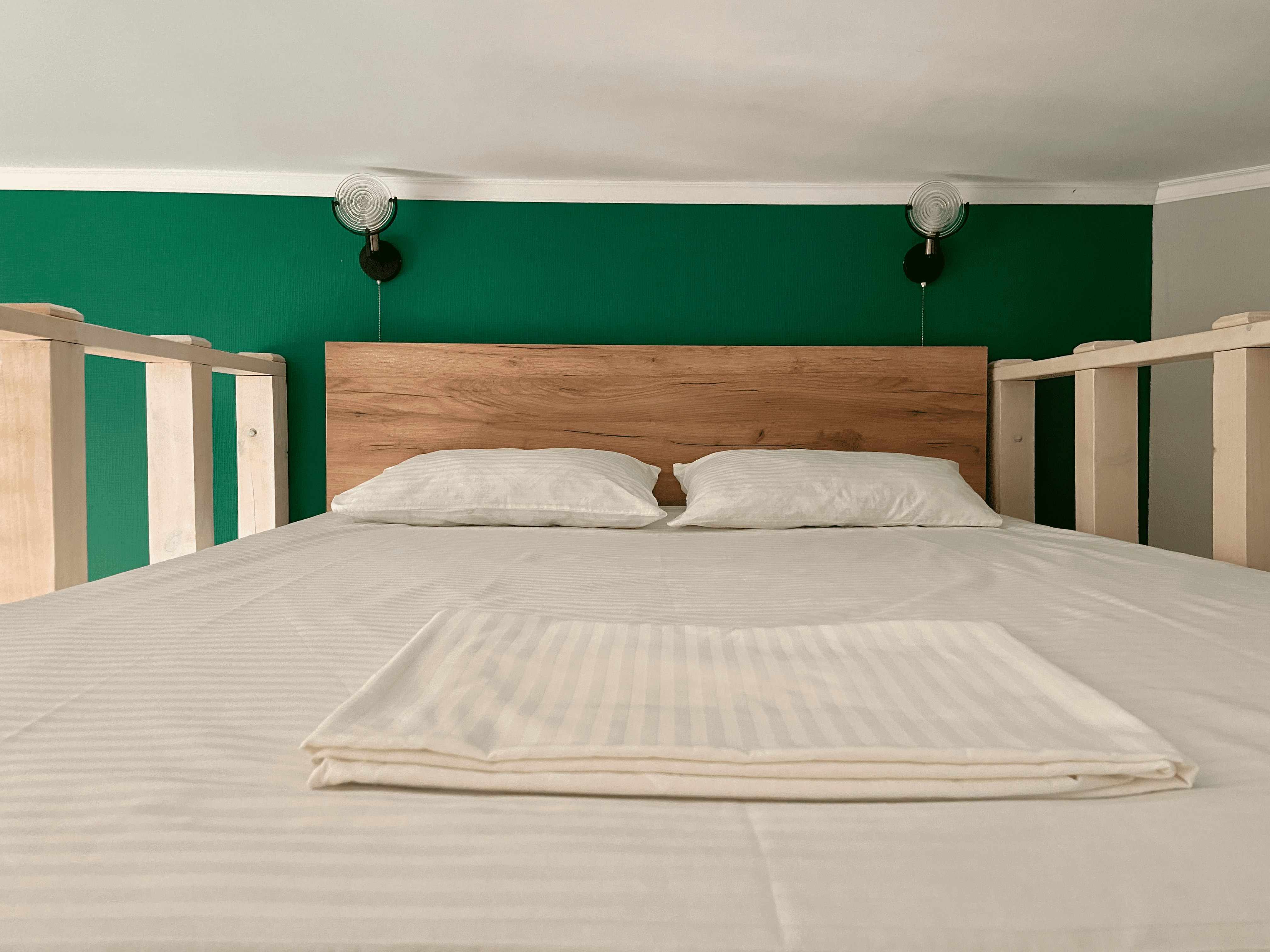 Двухуровневые апартаменты с панорамным видом на море и горы