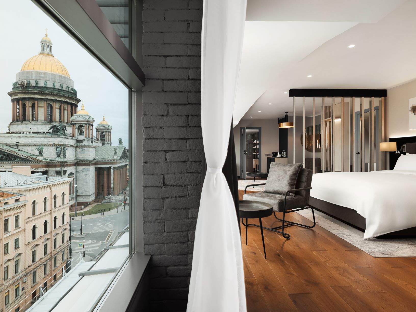 Вип Люкс «Монферран» с панорамным видом на Исаакиевский собор