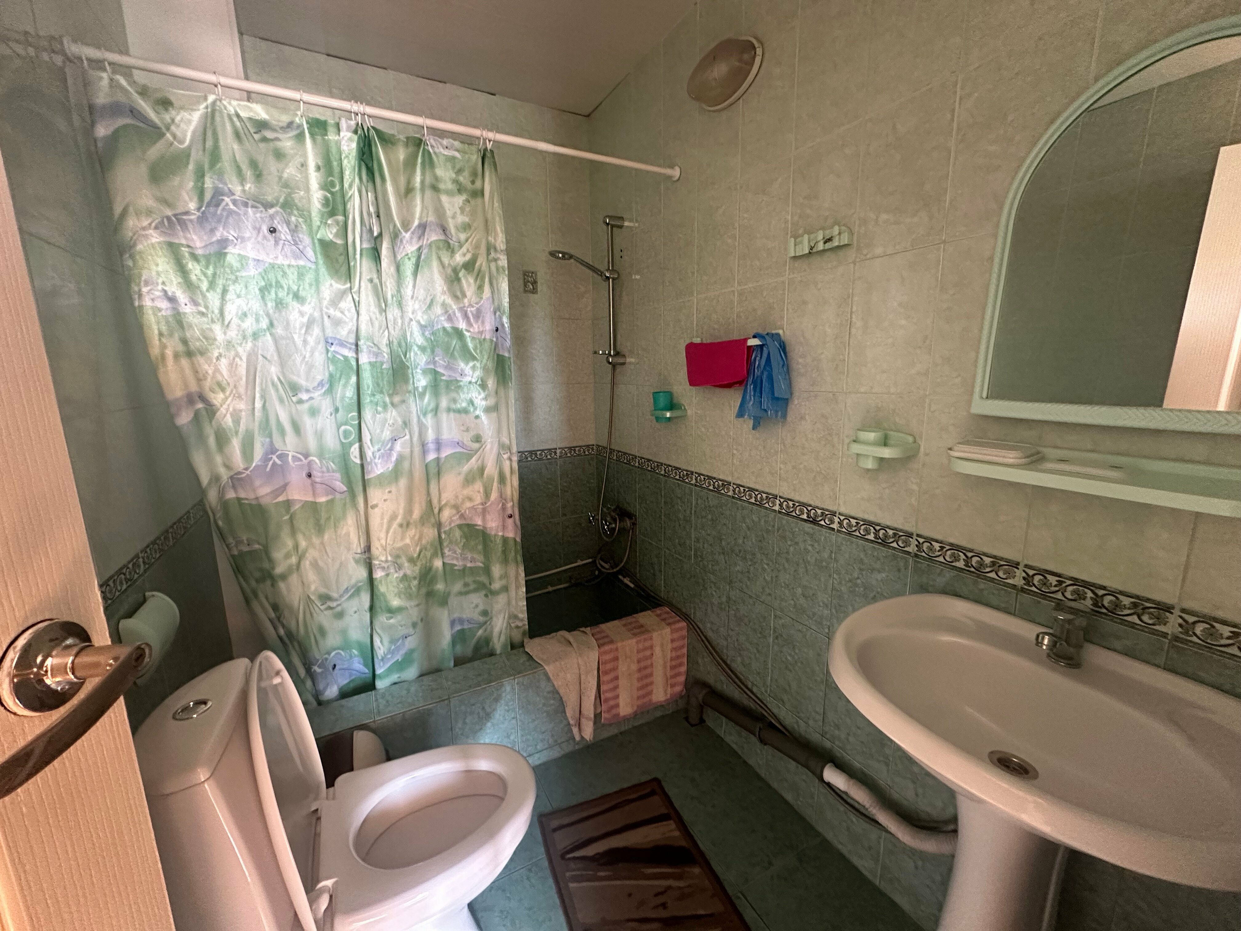 Трехместный номер «Комфорт» с душем