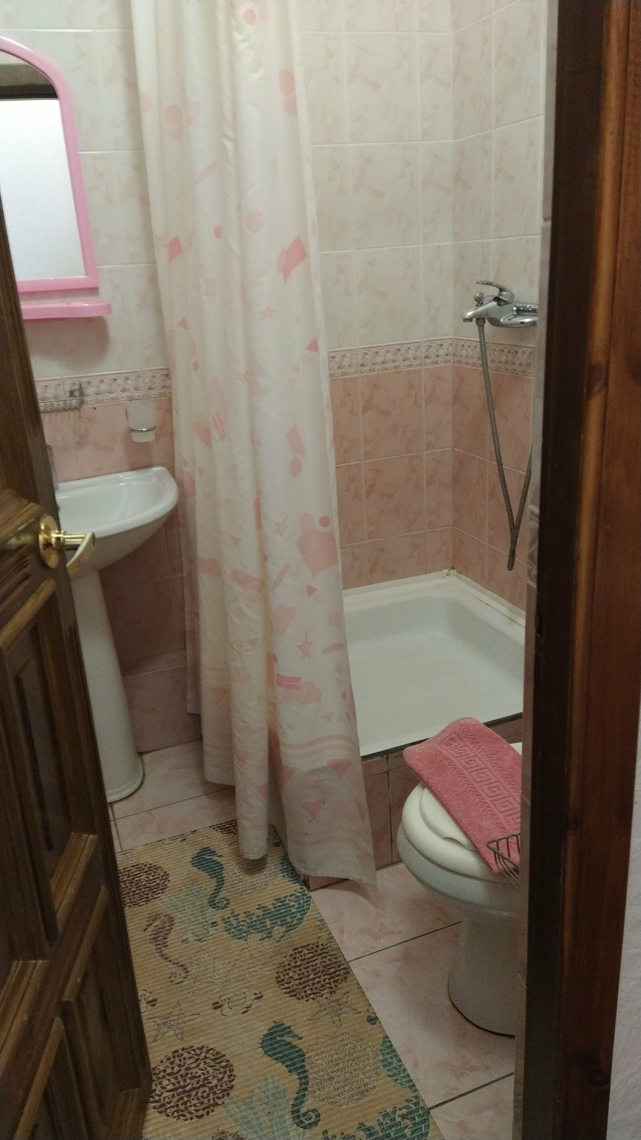 № 3 С выходом на общий балкон, боковой вид на море