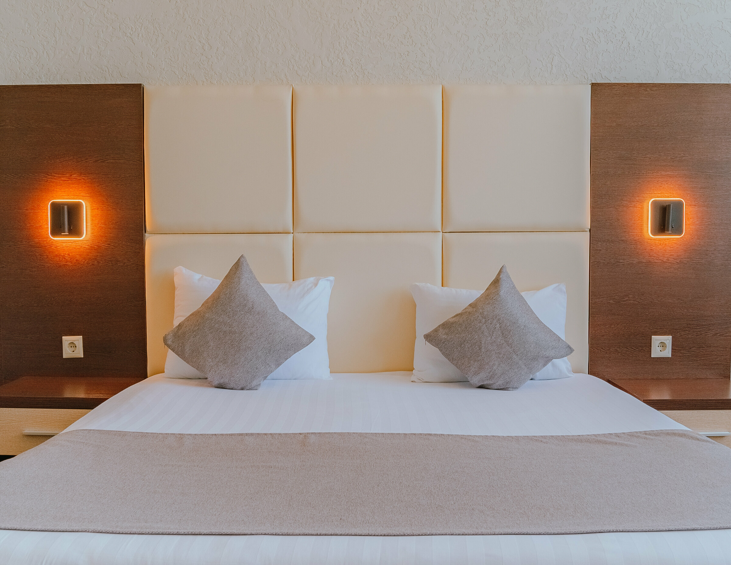 Люкс с кроватью размера «king-size» и видом на море