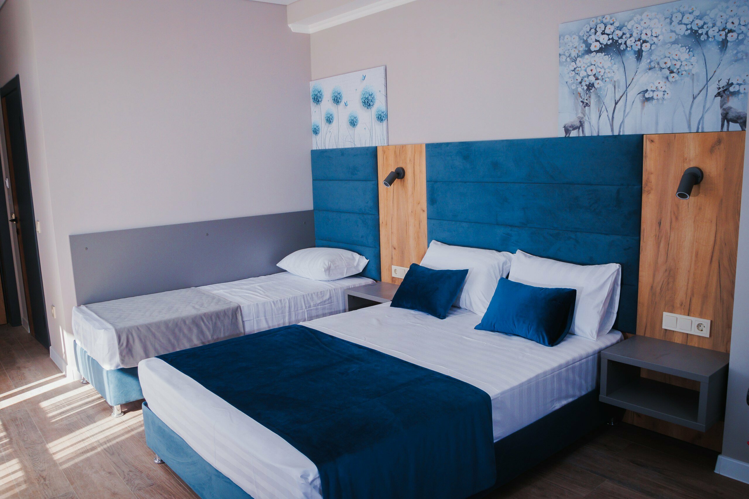 Трехместный номер Deluxe с балконом