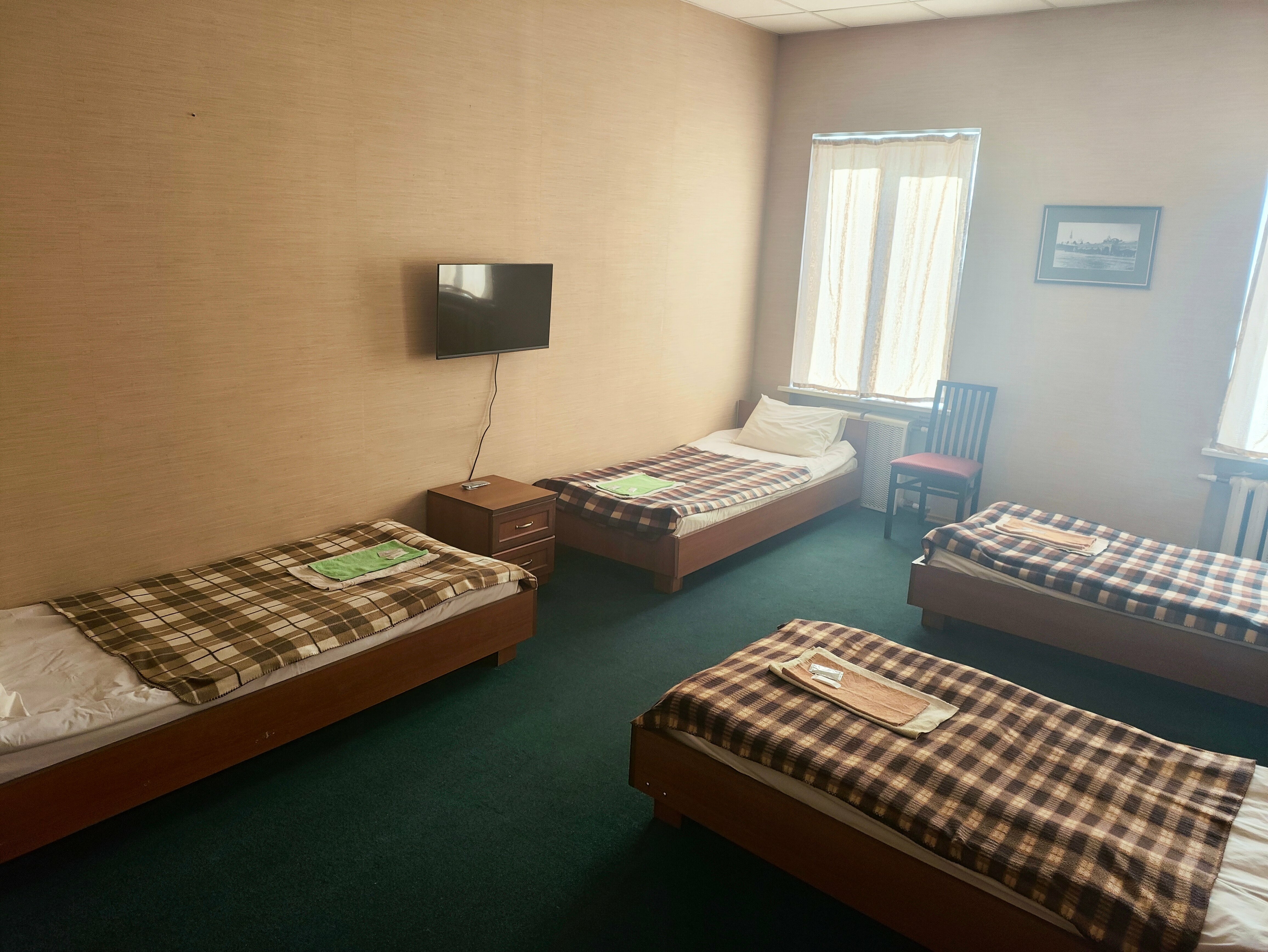 Четырехместный номер эконом-класса