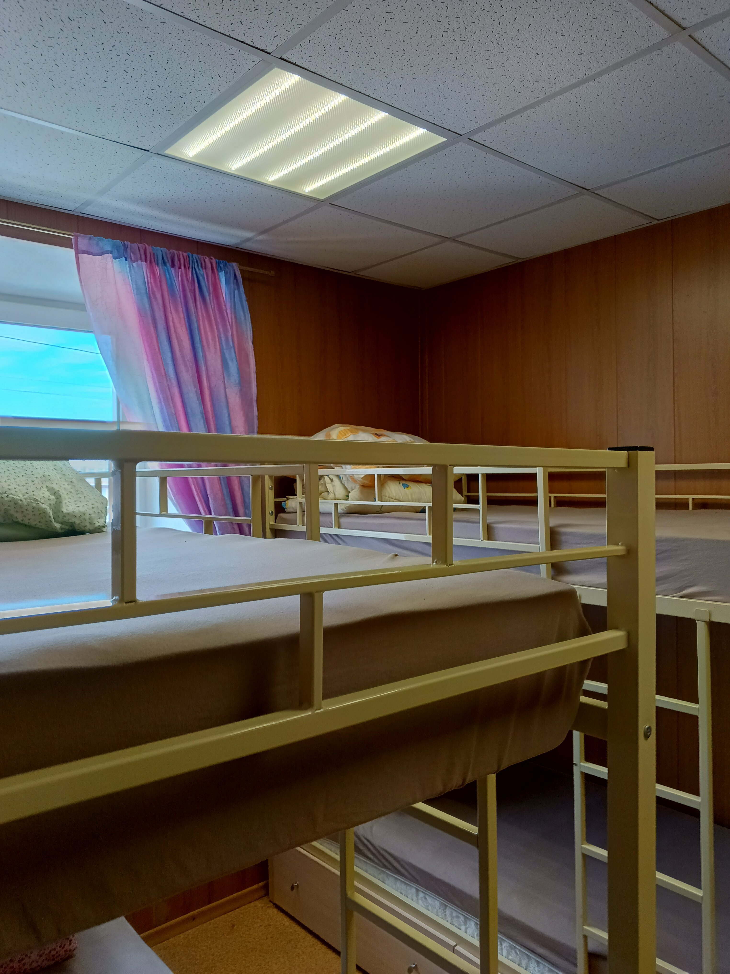 Кровать в общем 4-местном номере