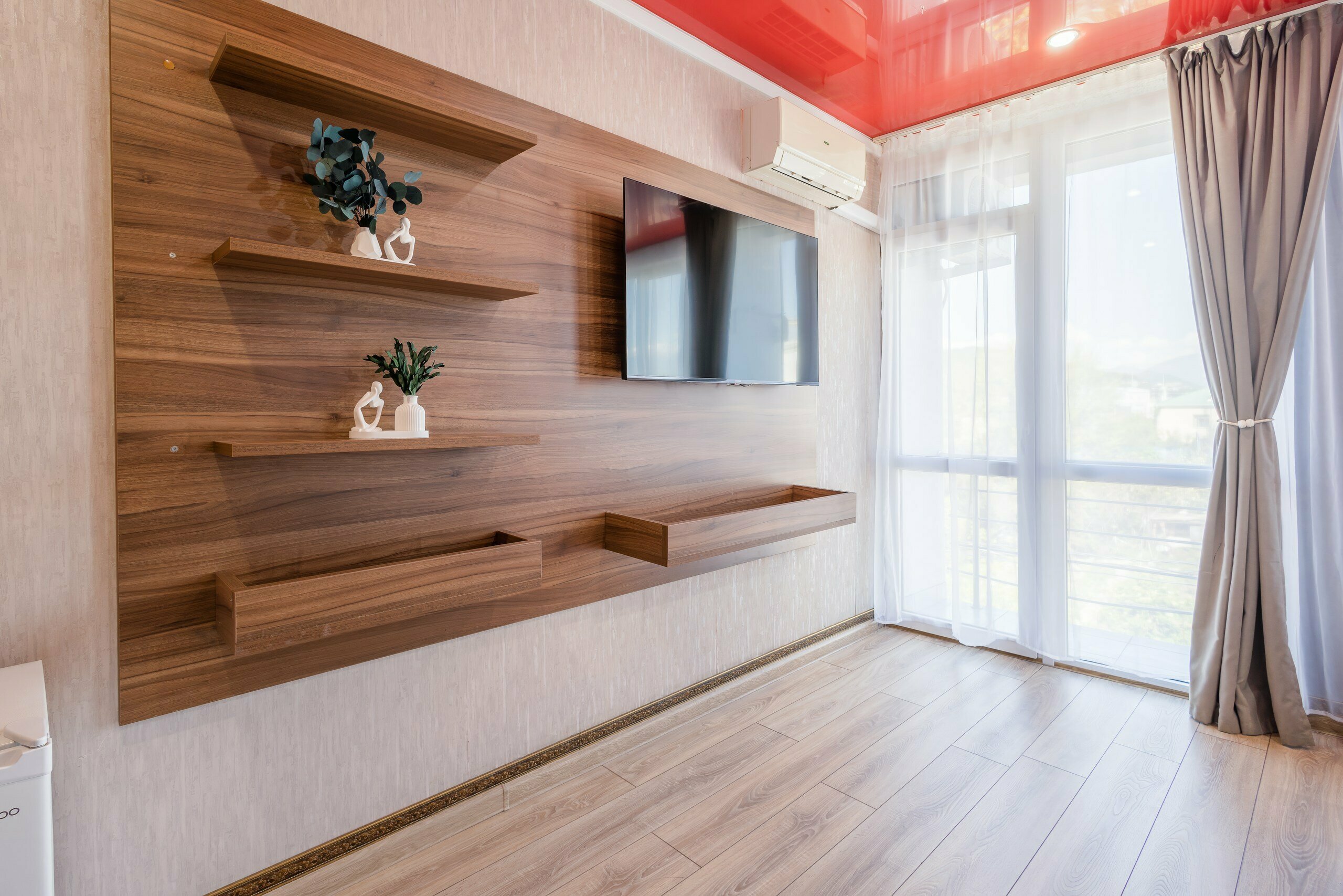 Трехместный полулюкс с балконом с видом на горы