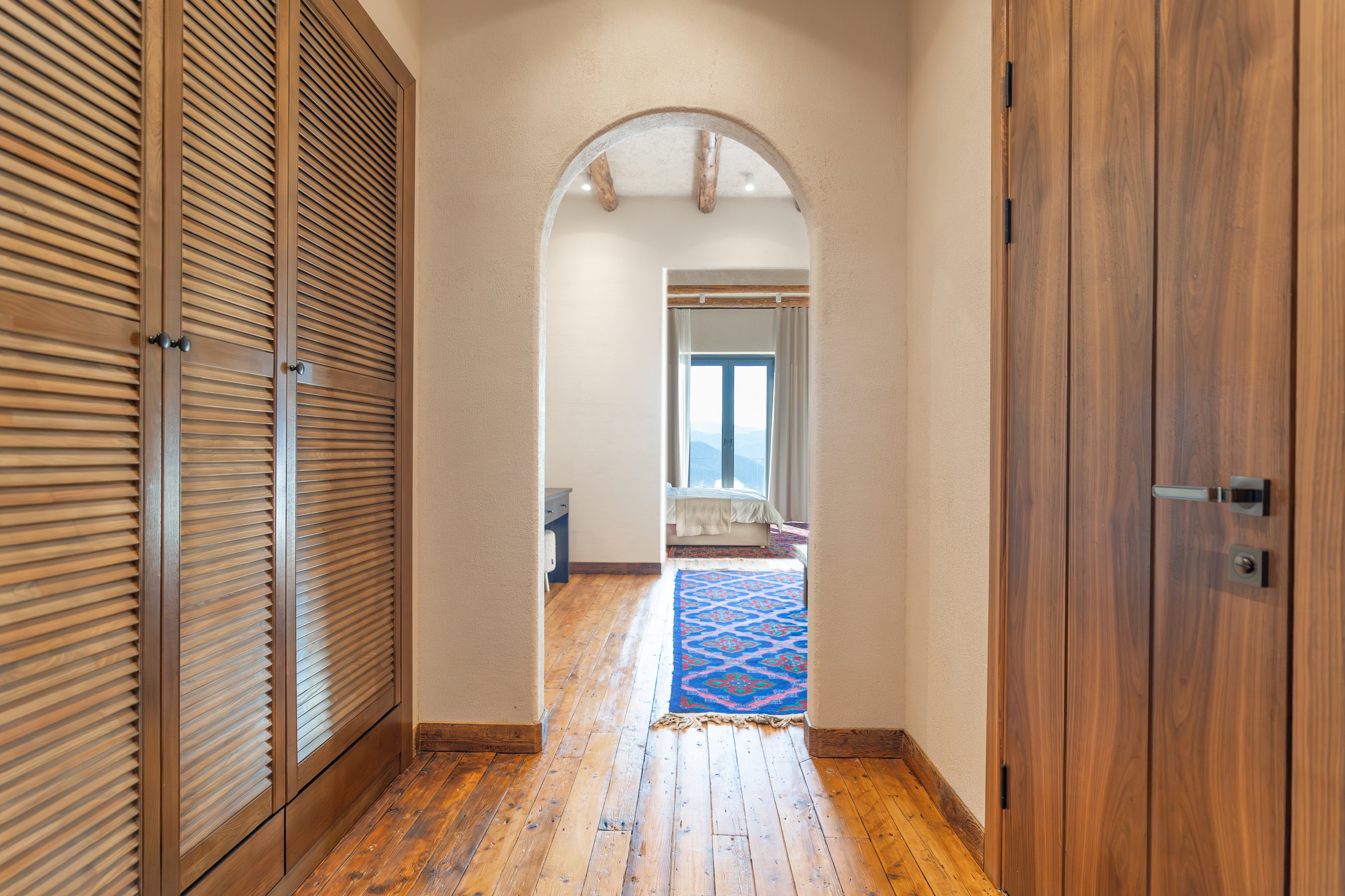 Люкс с кроватью размера «king-size» и балконом