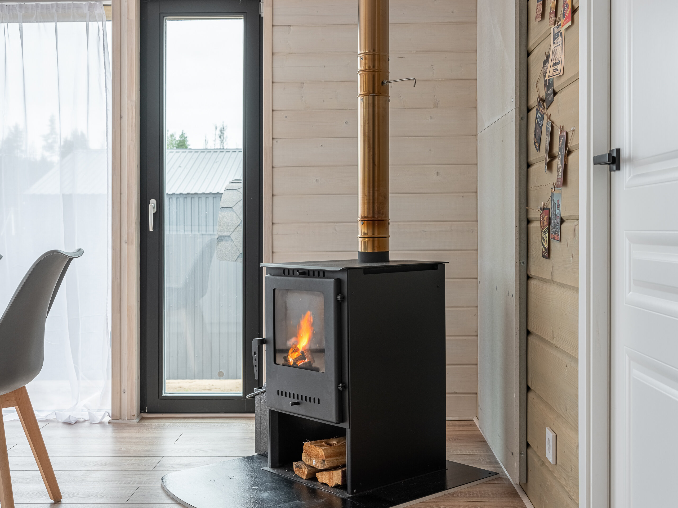 Дом с баней у леса