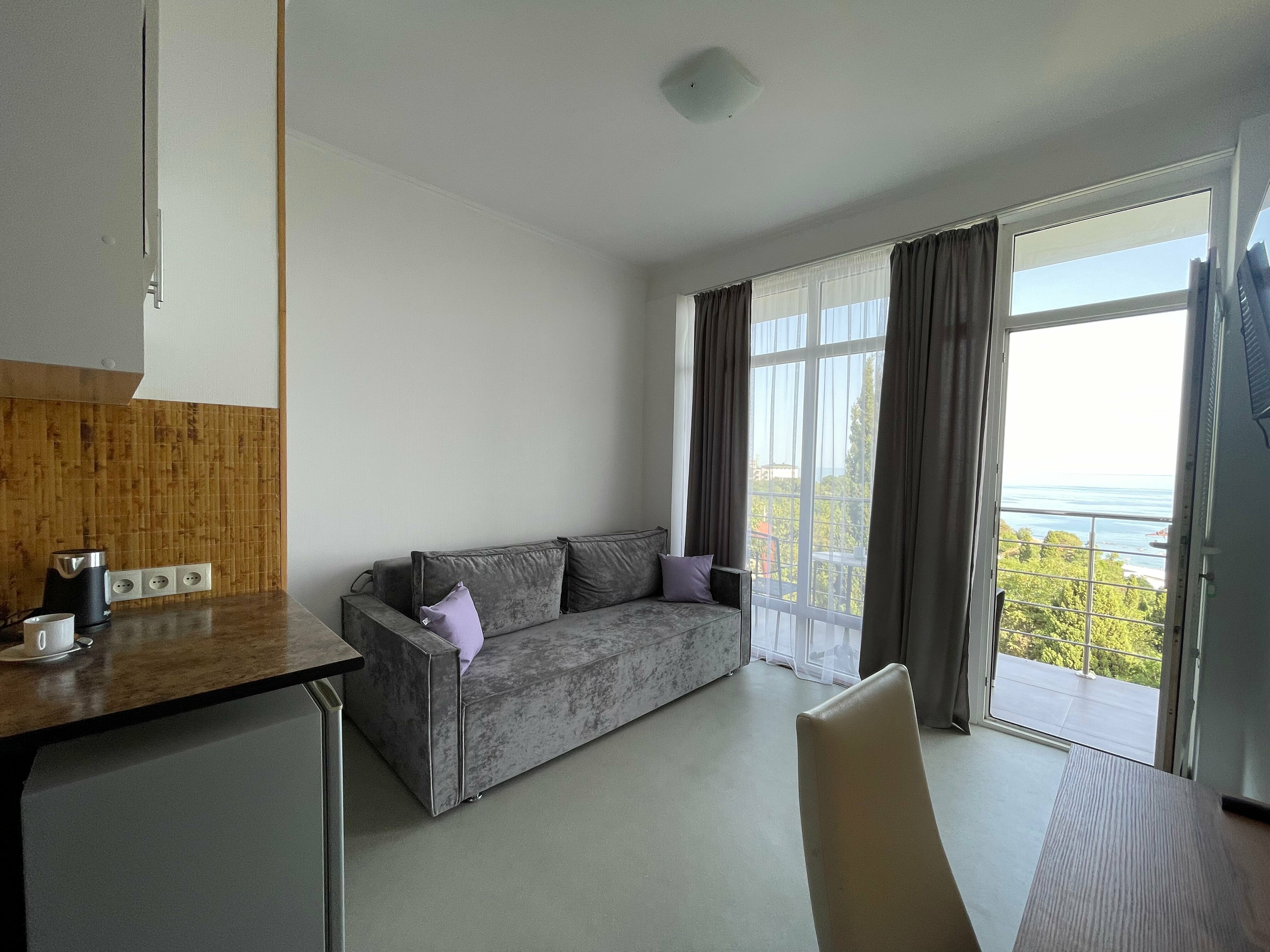 Семейный номер с видом на море