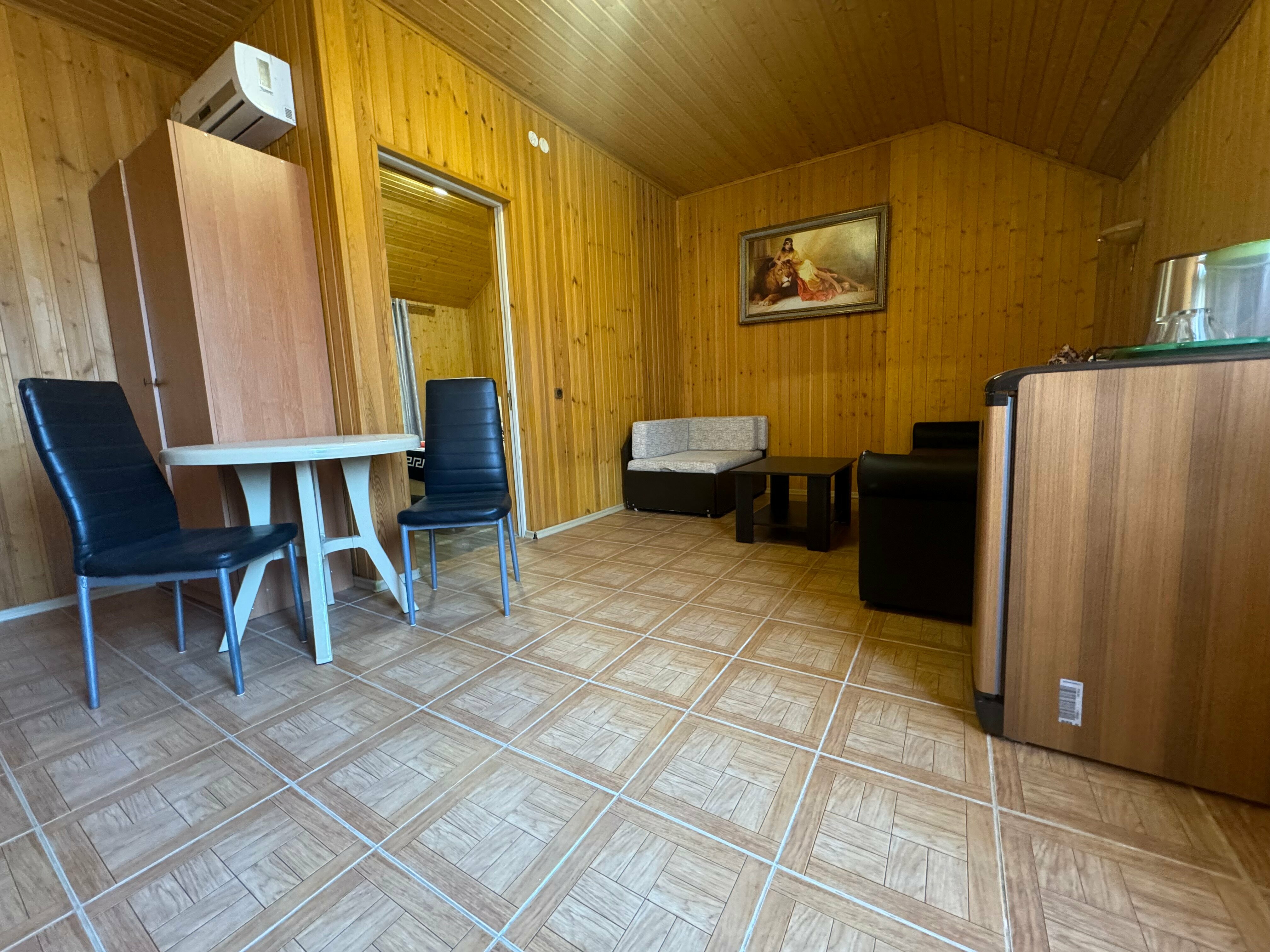 Семейный двухкомнатный номер