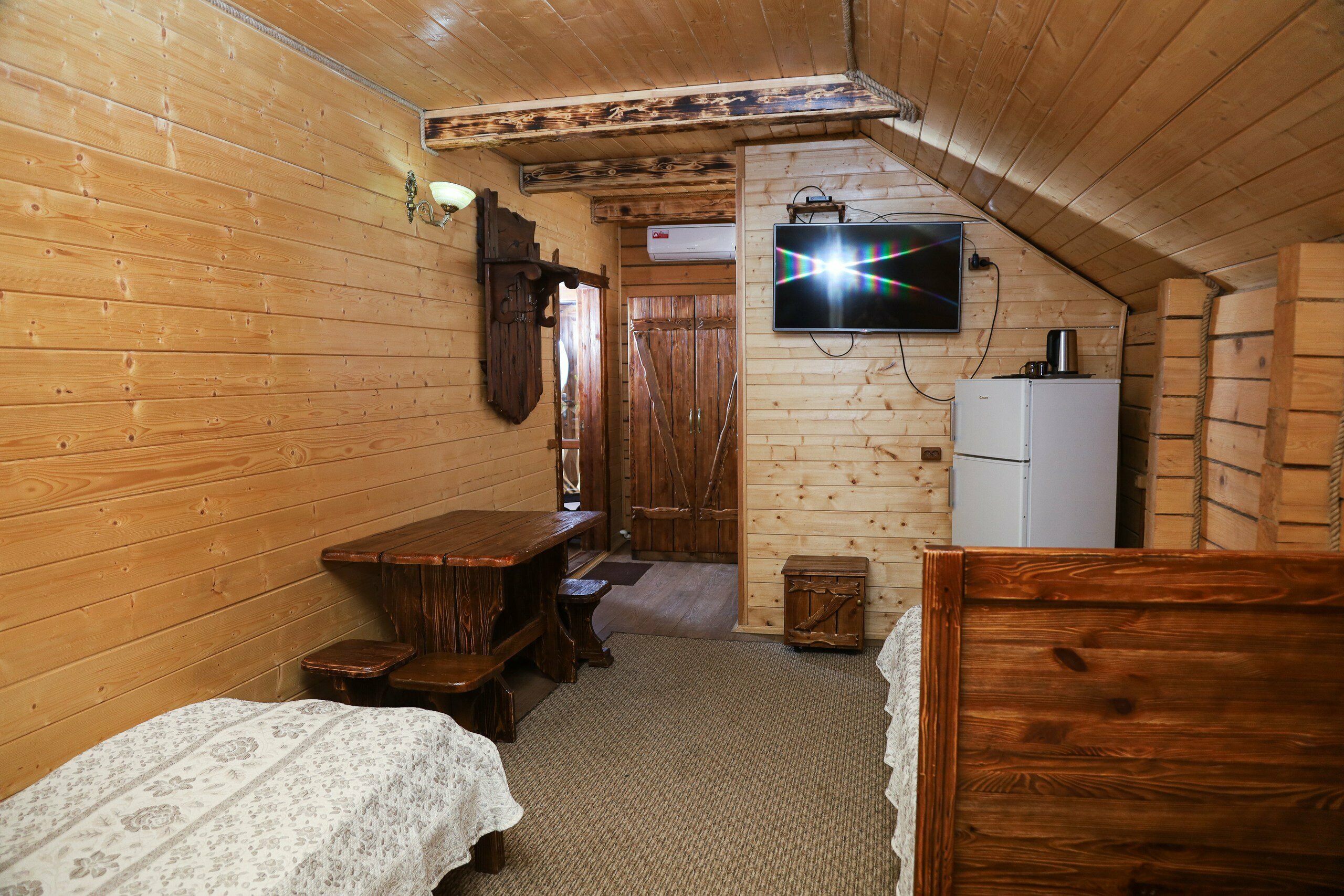 4-местн. в домике (4разд. кровати) №25 №26  цена за номер