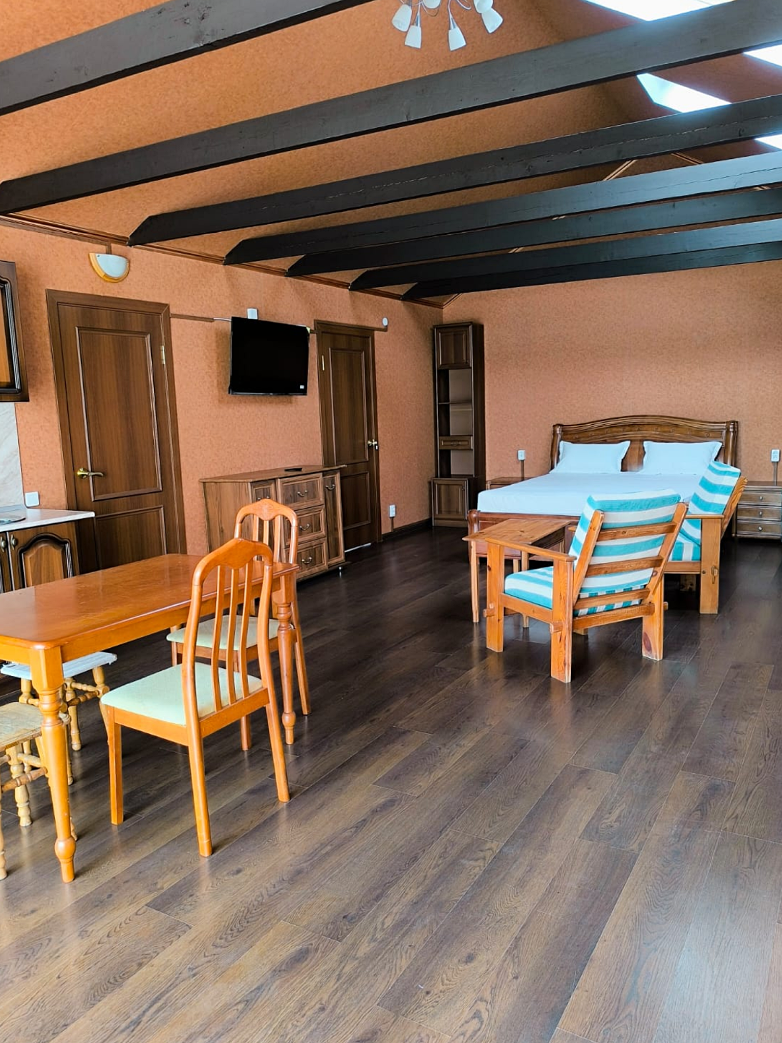 Номер-студия с балконом