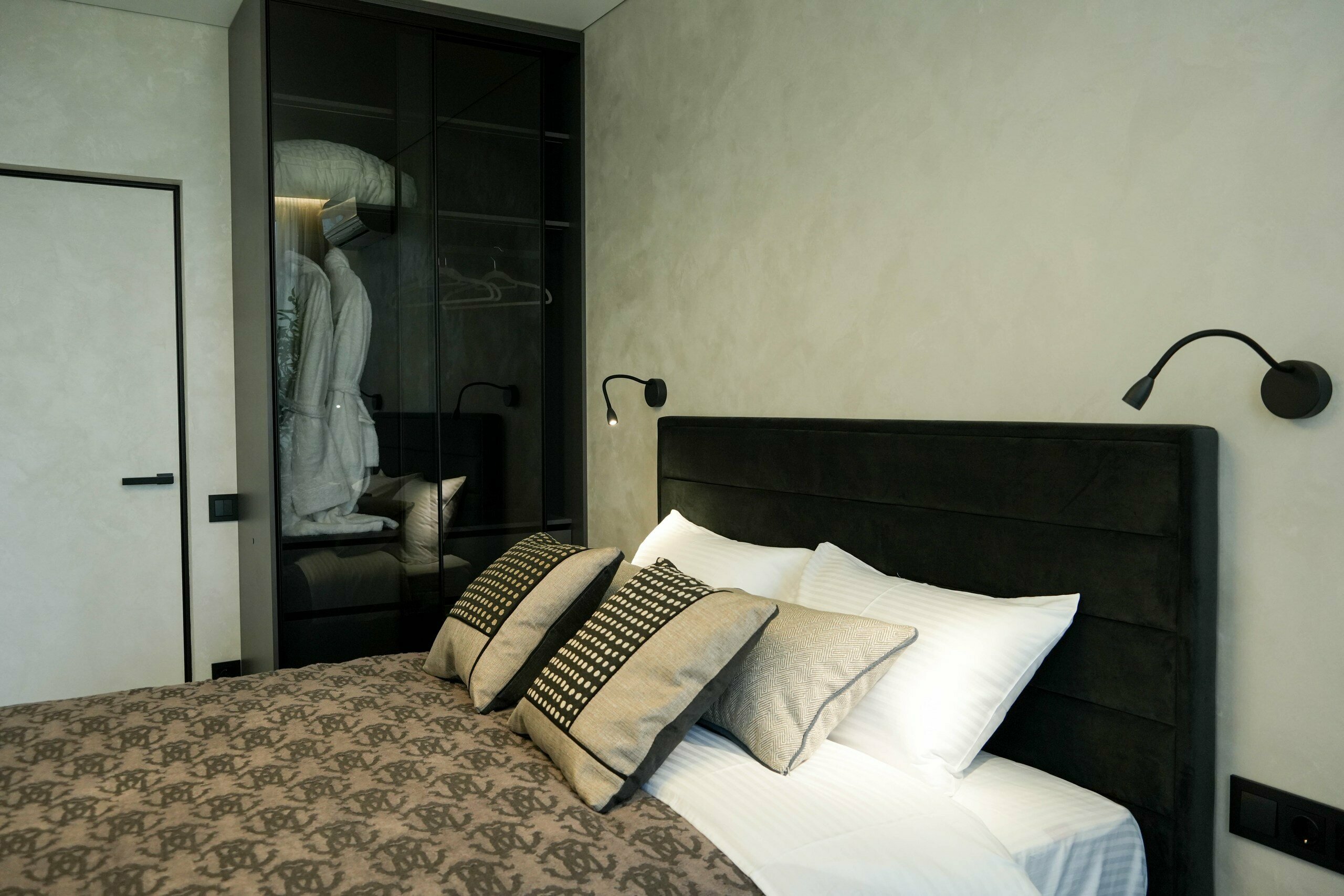 "Sunset" с видом на море