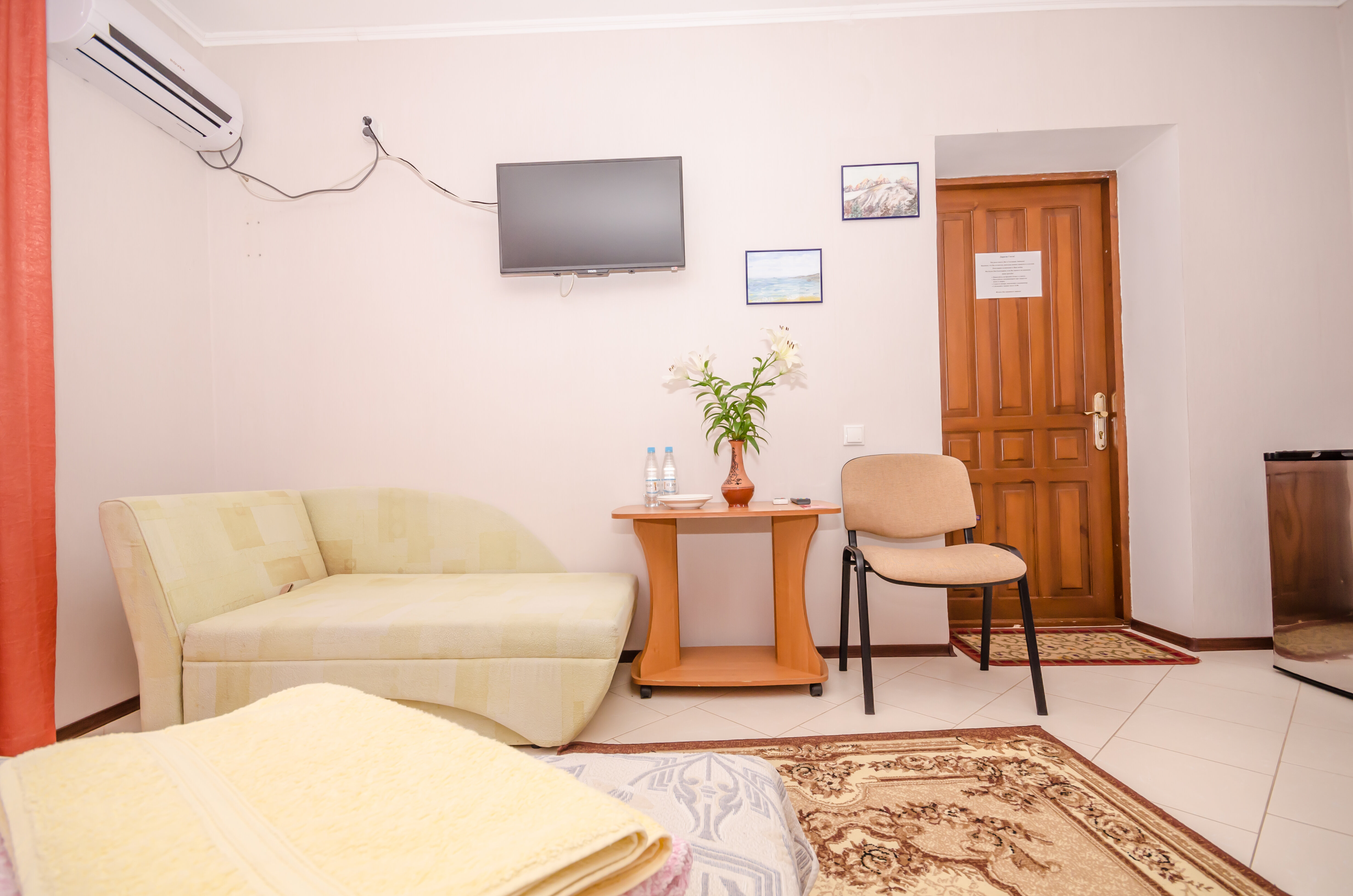 Двухместный Стандарт с двуспальной кроватью и дополнительным местом