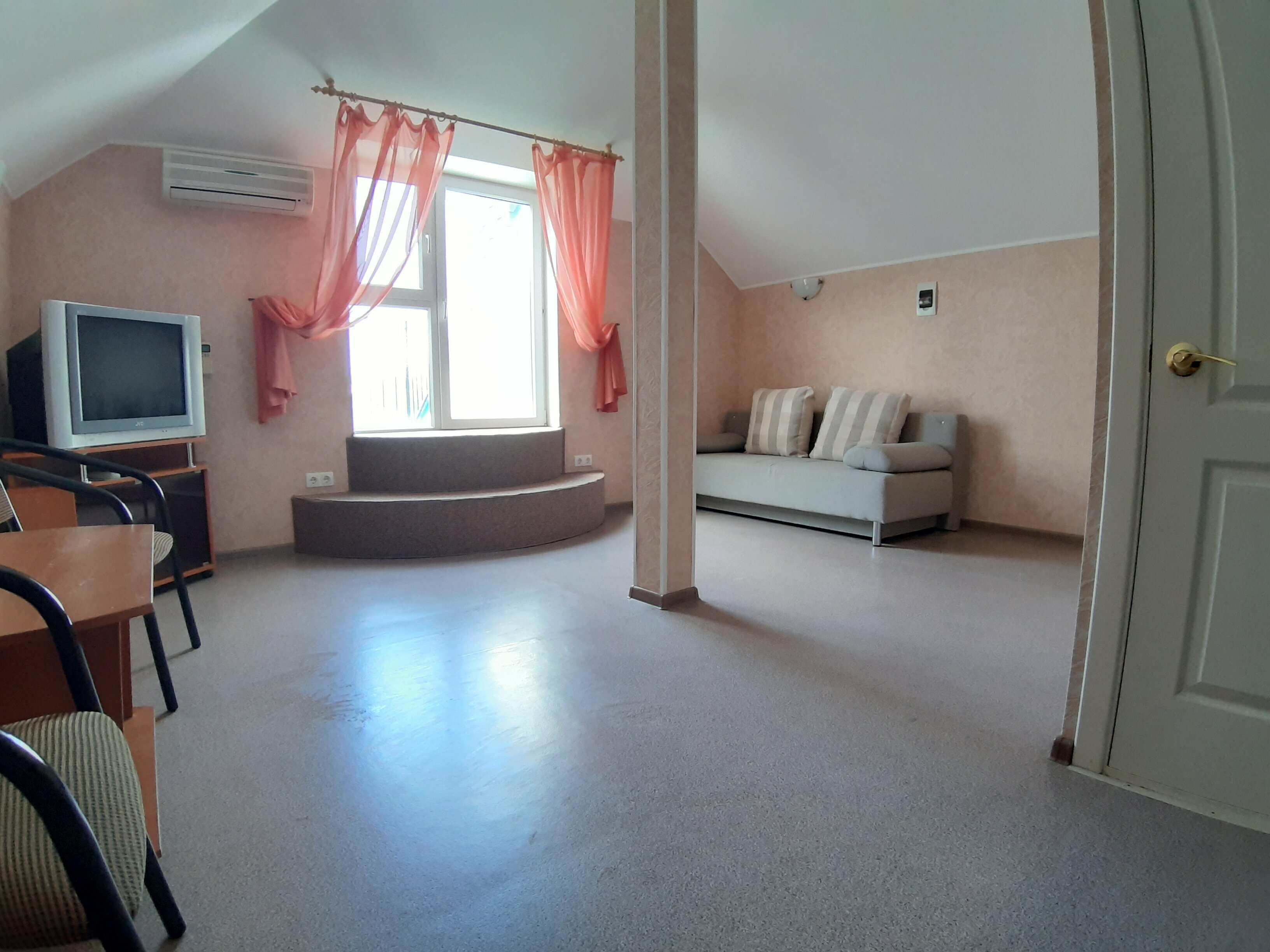 Улучшенный семейный номер