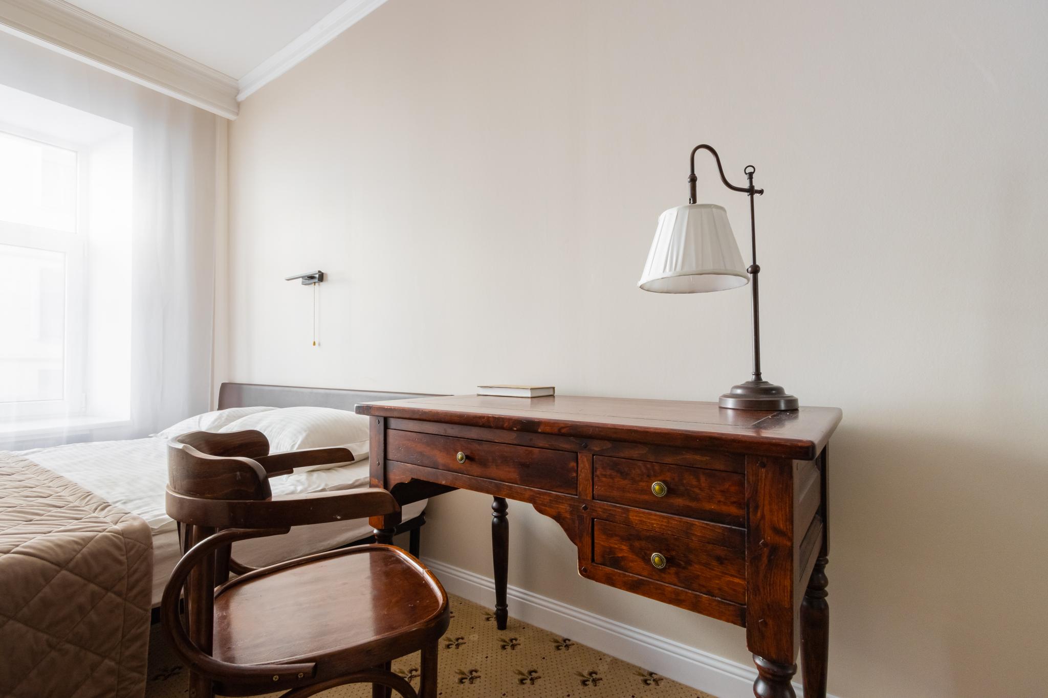 Номер стандарт с 1 двуспальной кроватью