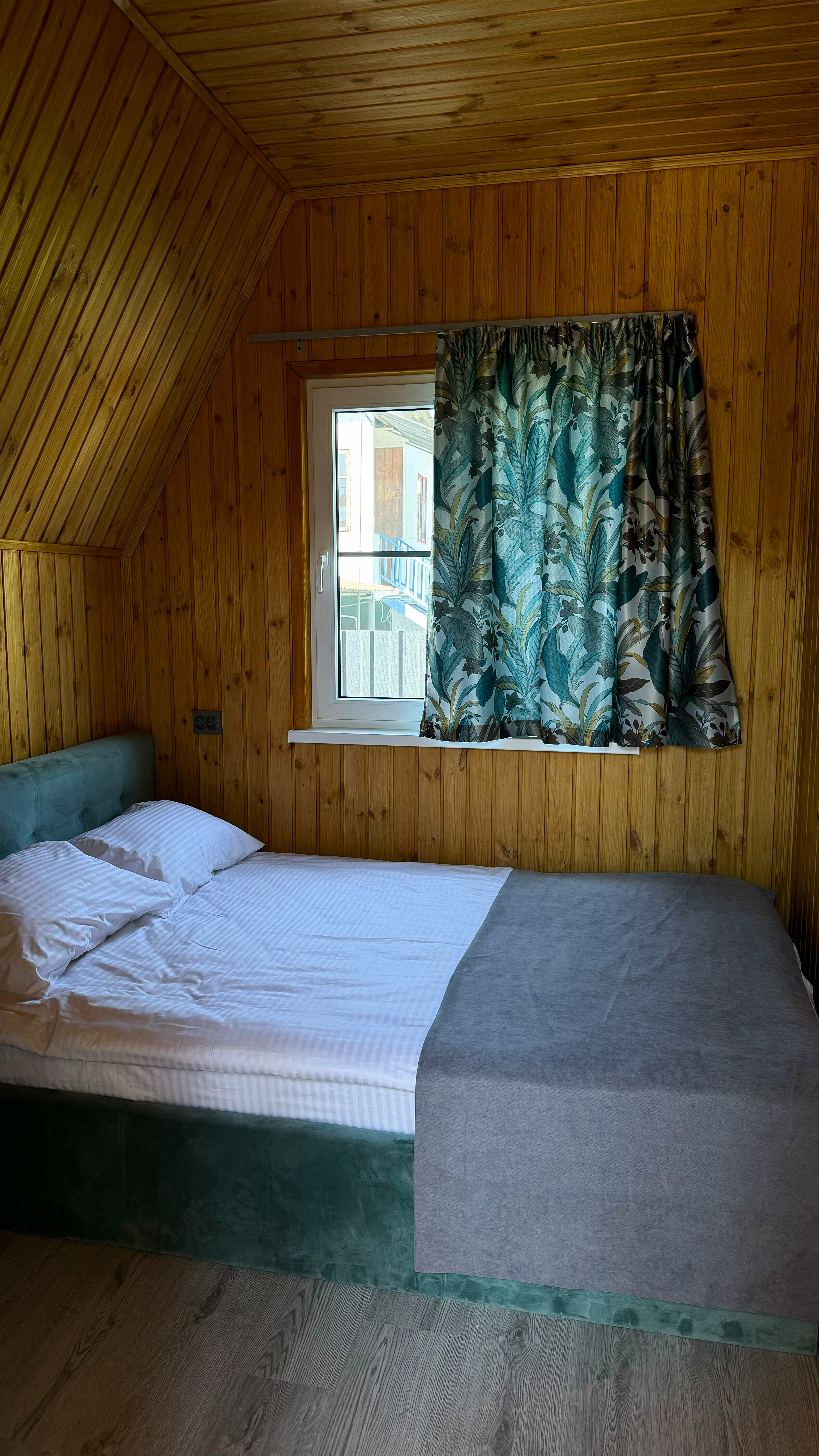 Двухуровневый четырехместный номер