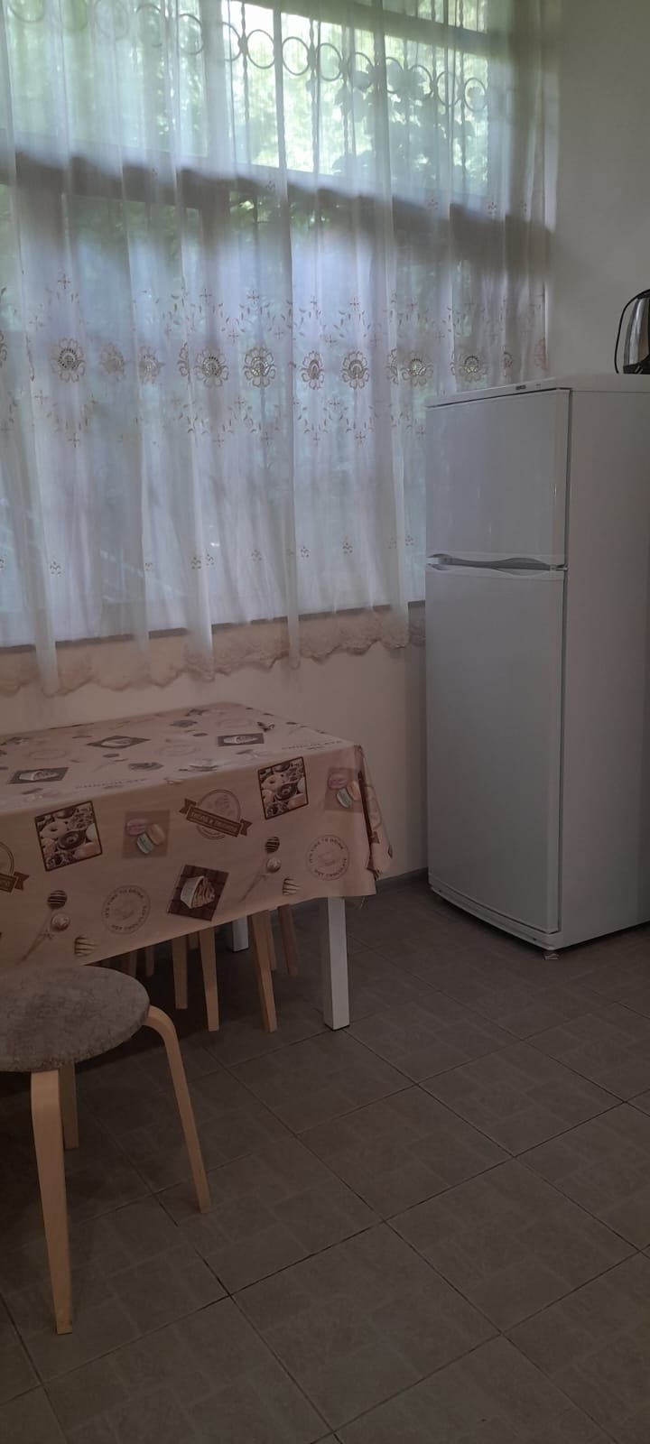 4- комнатная квартира в центре г.Гагра