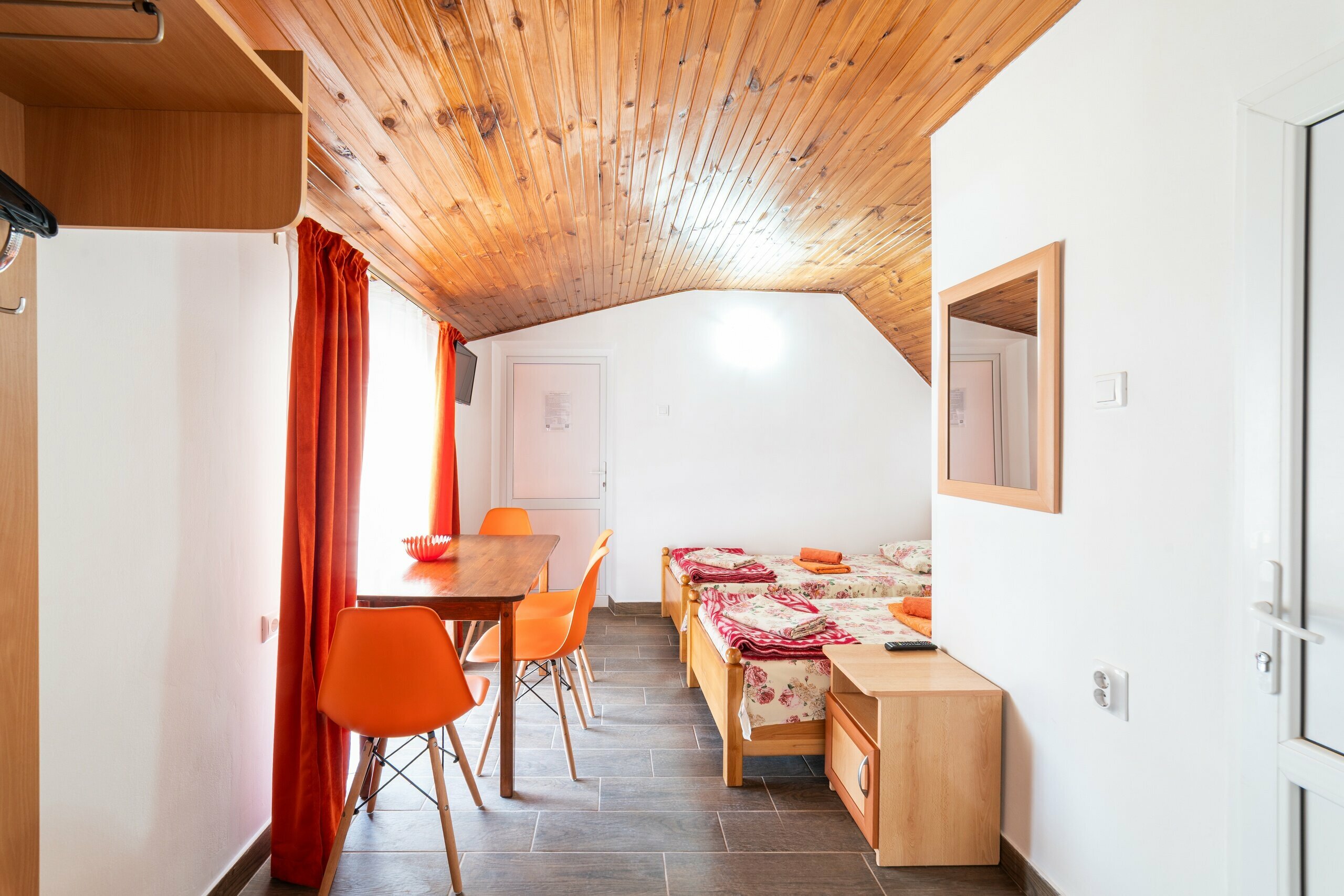 Семейный (Двухкомнатный с кухней)