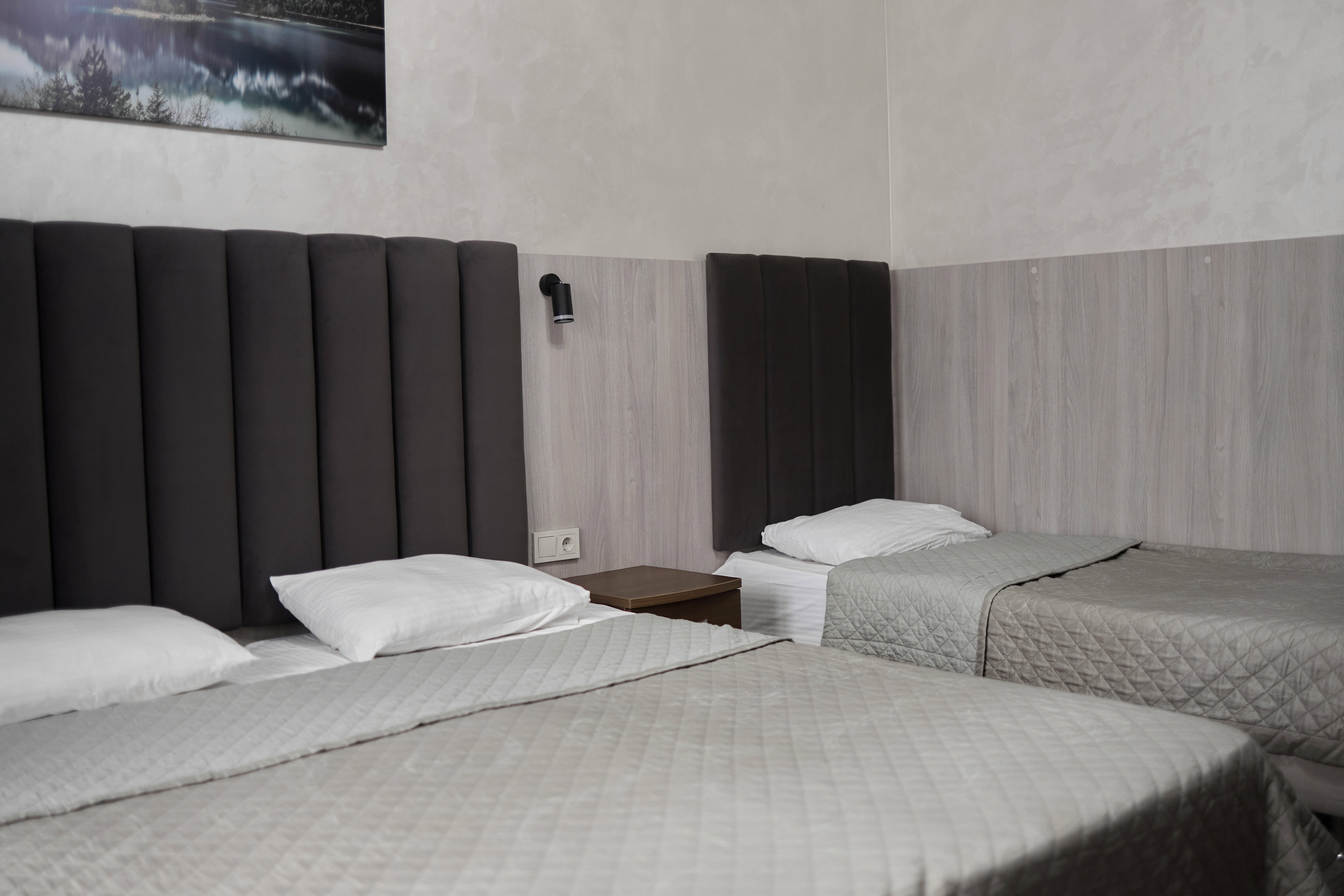 Улучшенный трехместный номер с видом на море