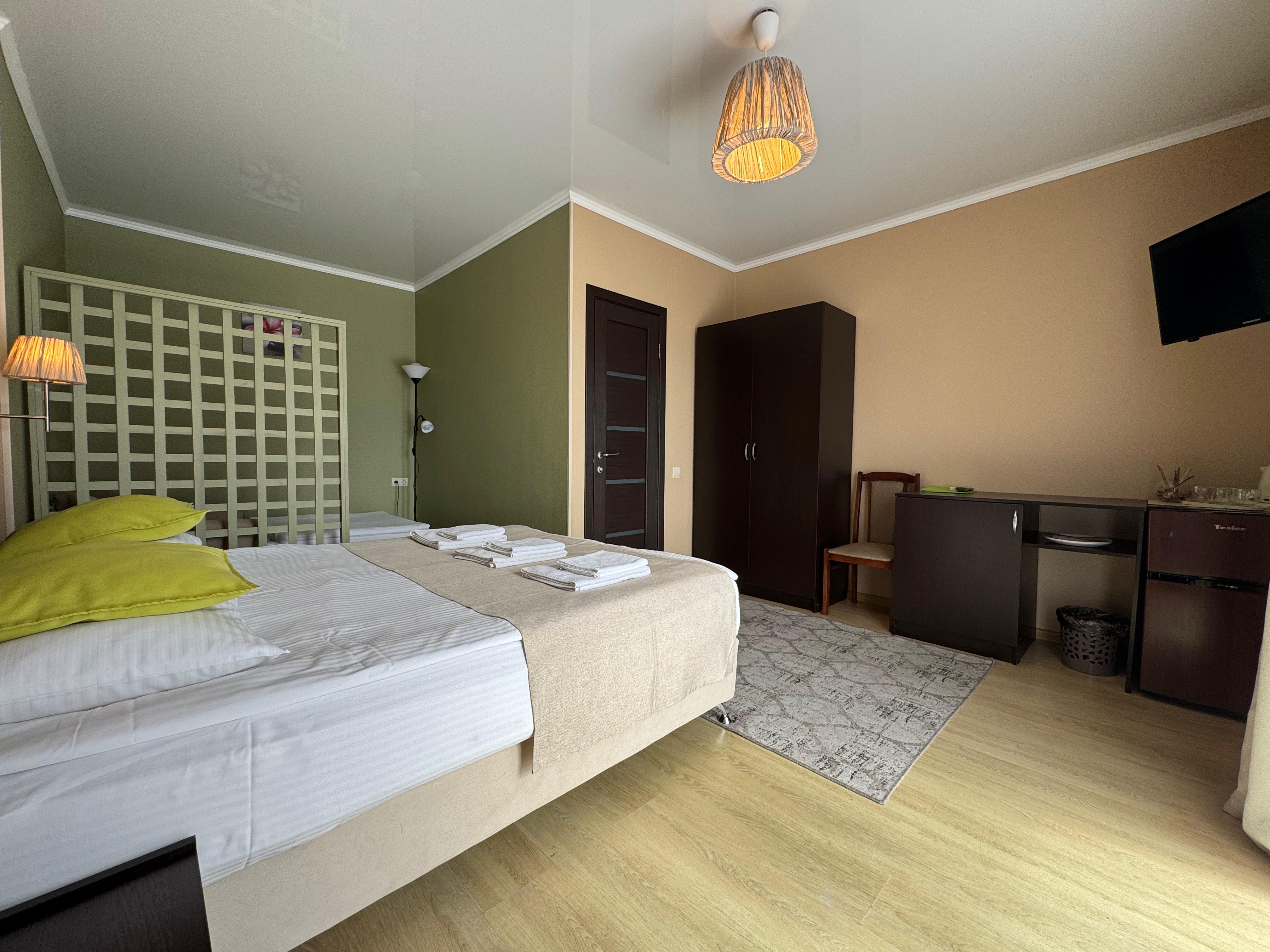 Трехместный с общим балконом