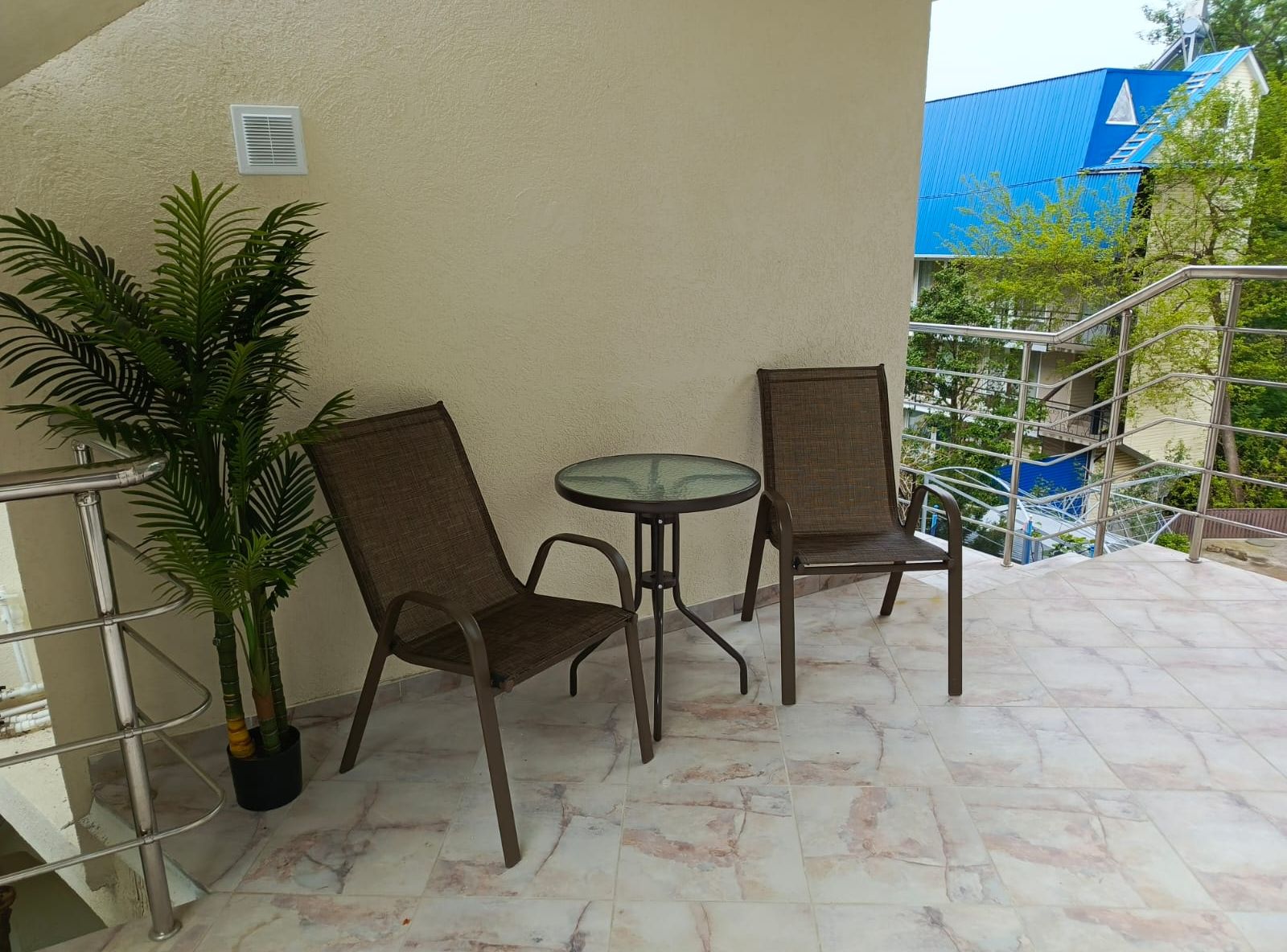 Studio 3-местный