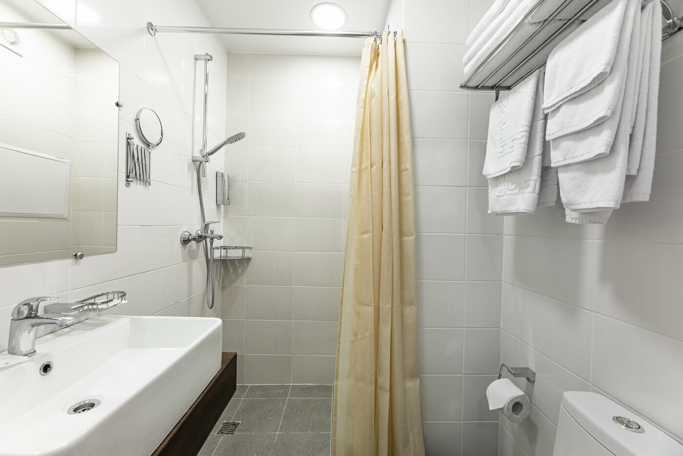 STANDARD FAMILY ROOM