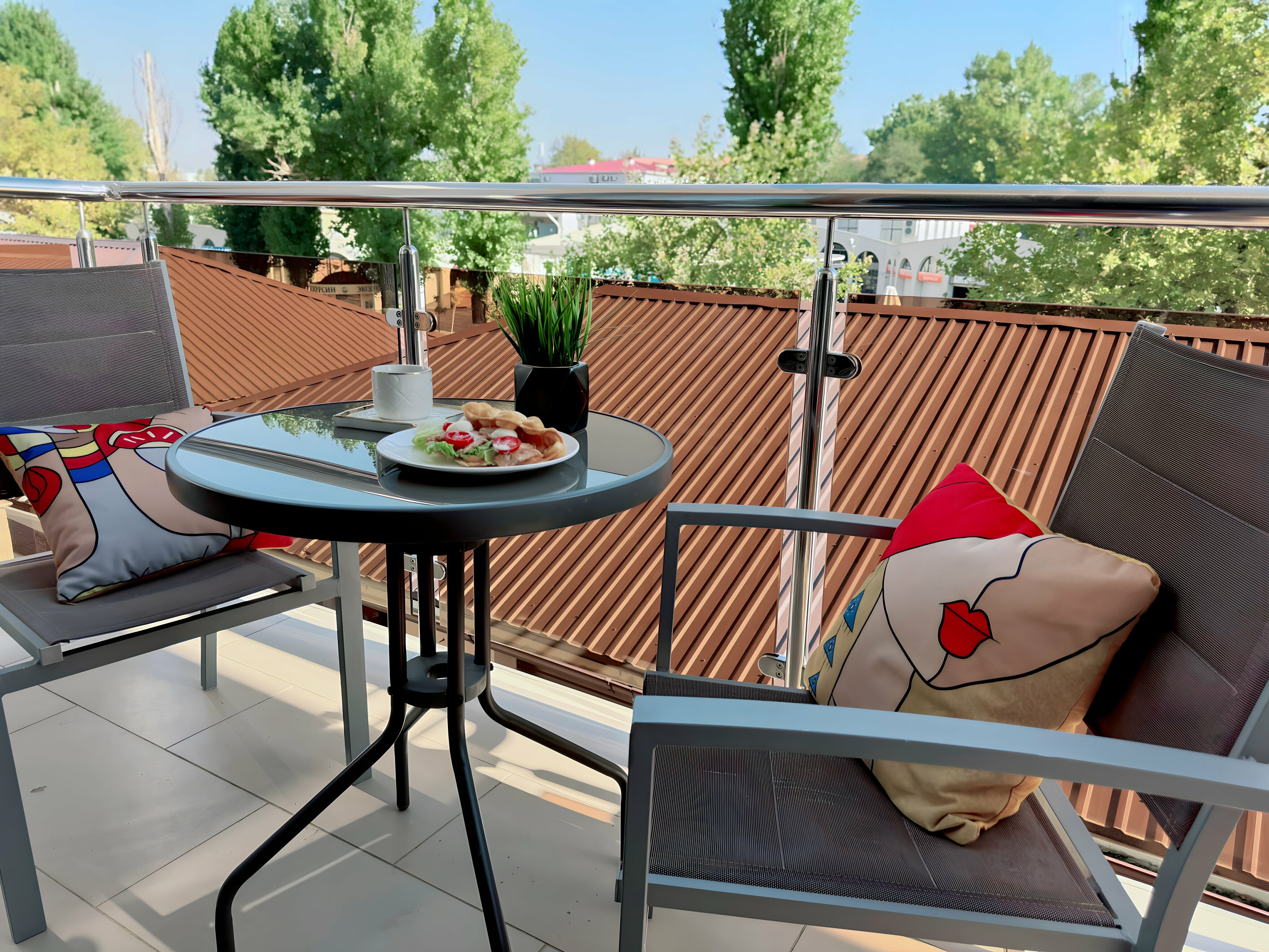 Семейный номер с балконом