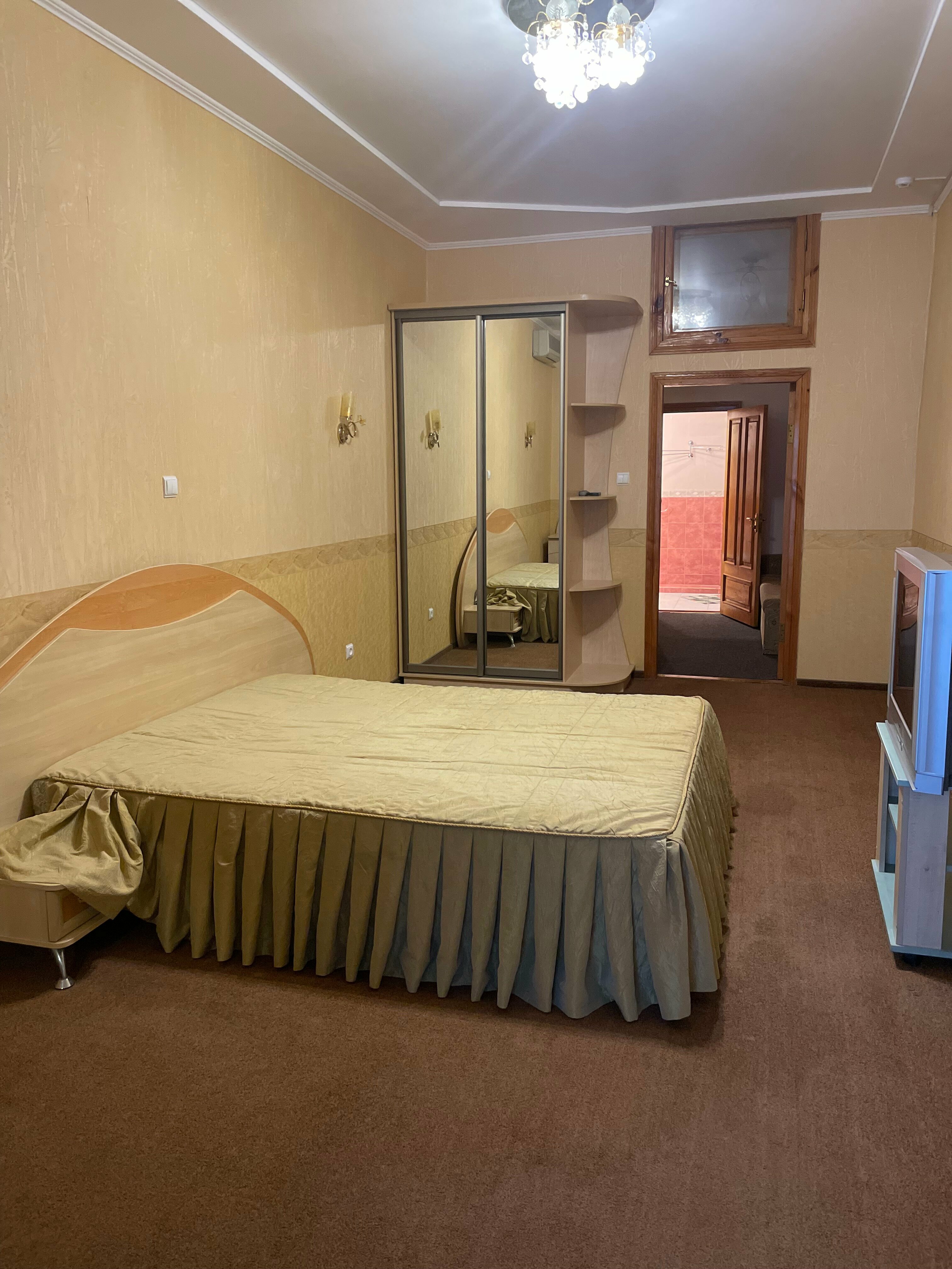 Четырехкомнатный номер с двумя балконами