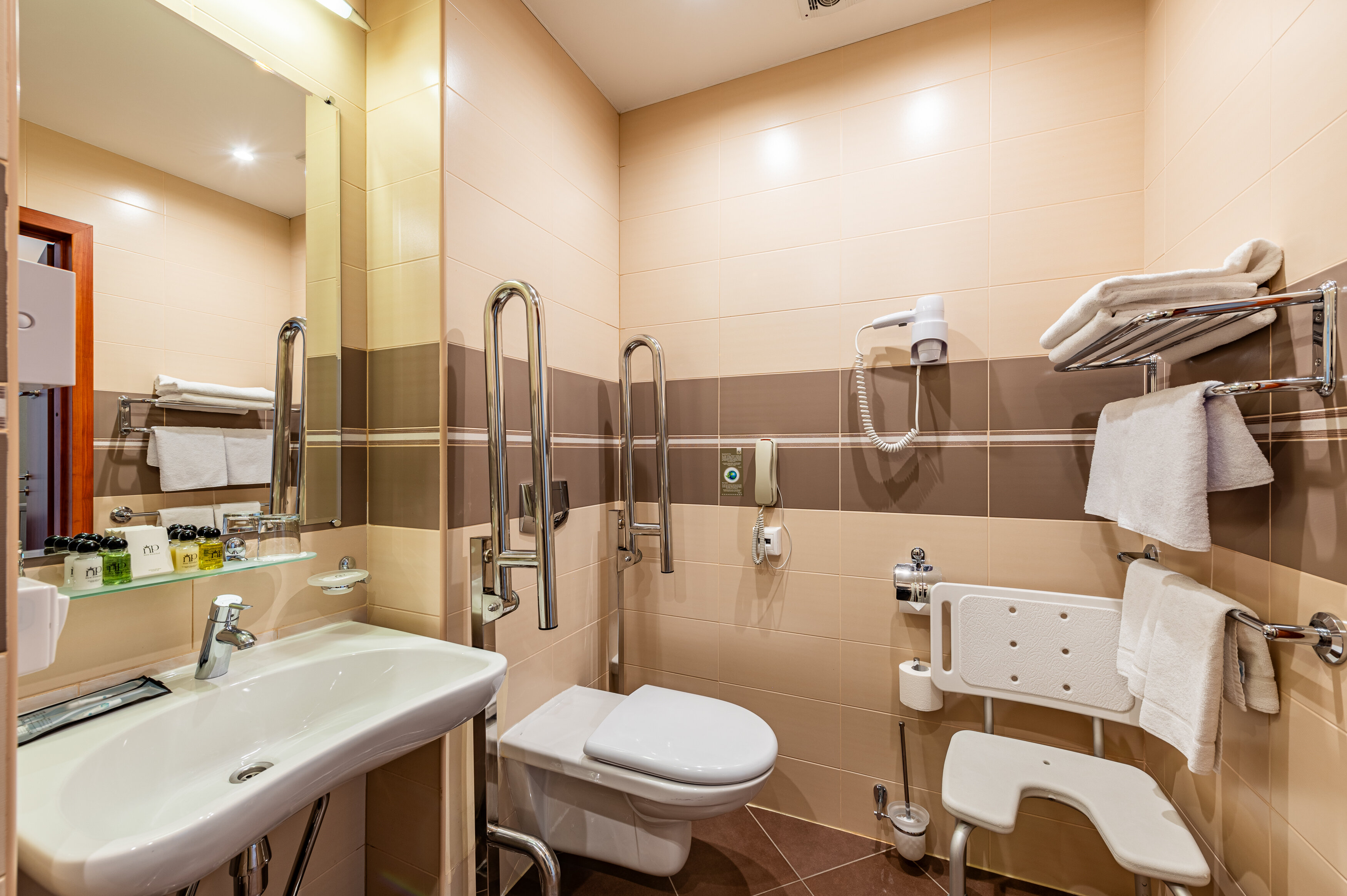 Номер, адаптированный для людей с ограниченными физическими возможностями