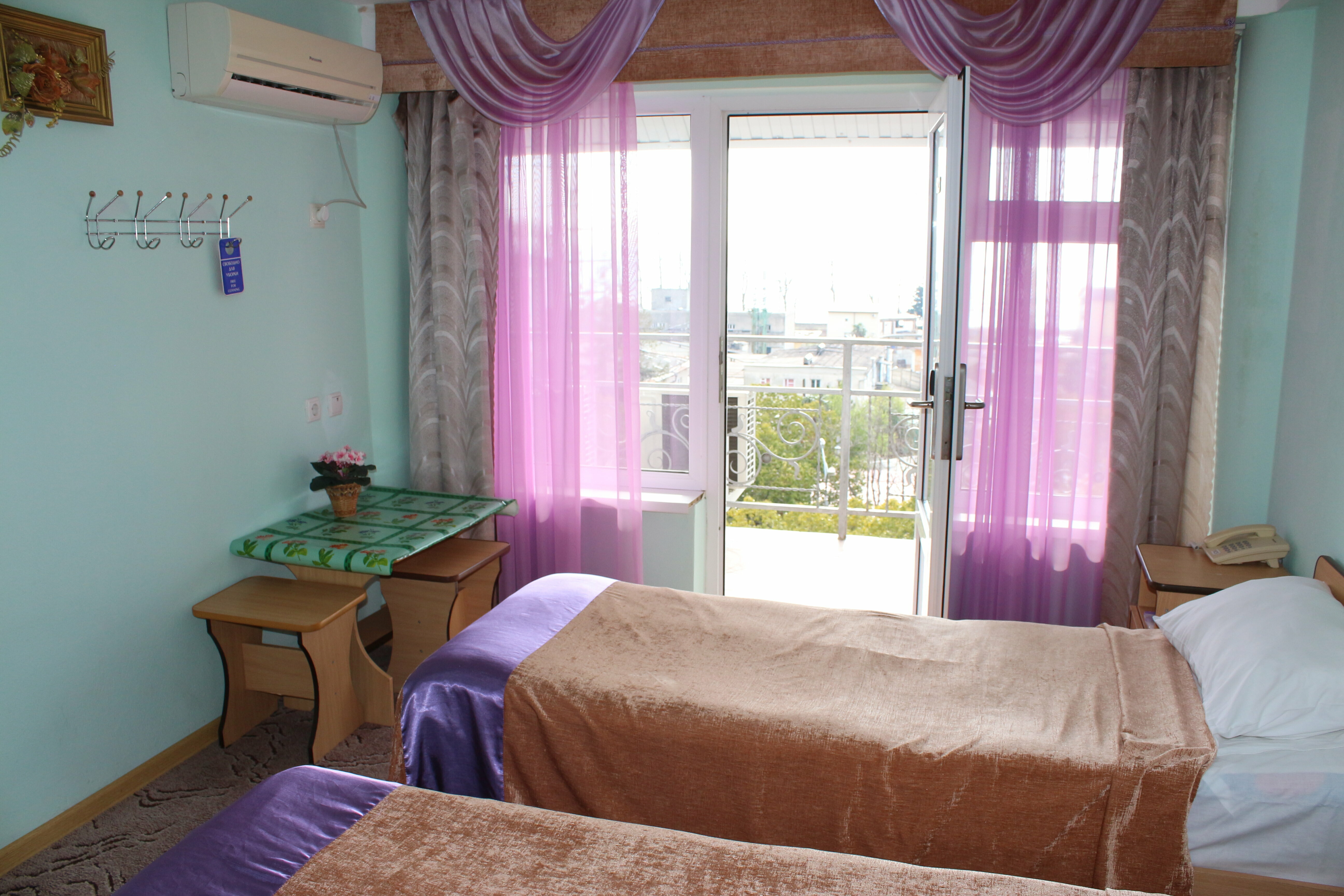 Двухместный с 1 кроватью или 2 отдельными кроватями и душем