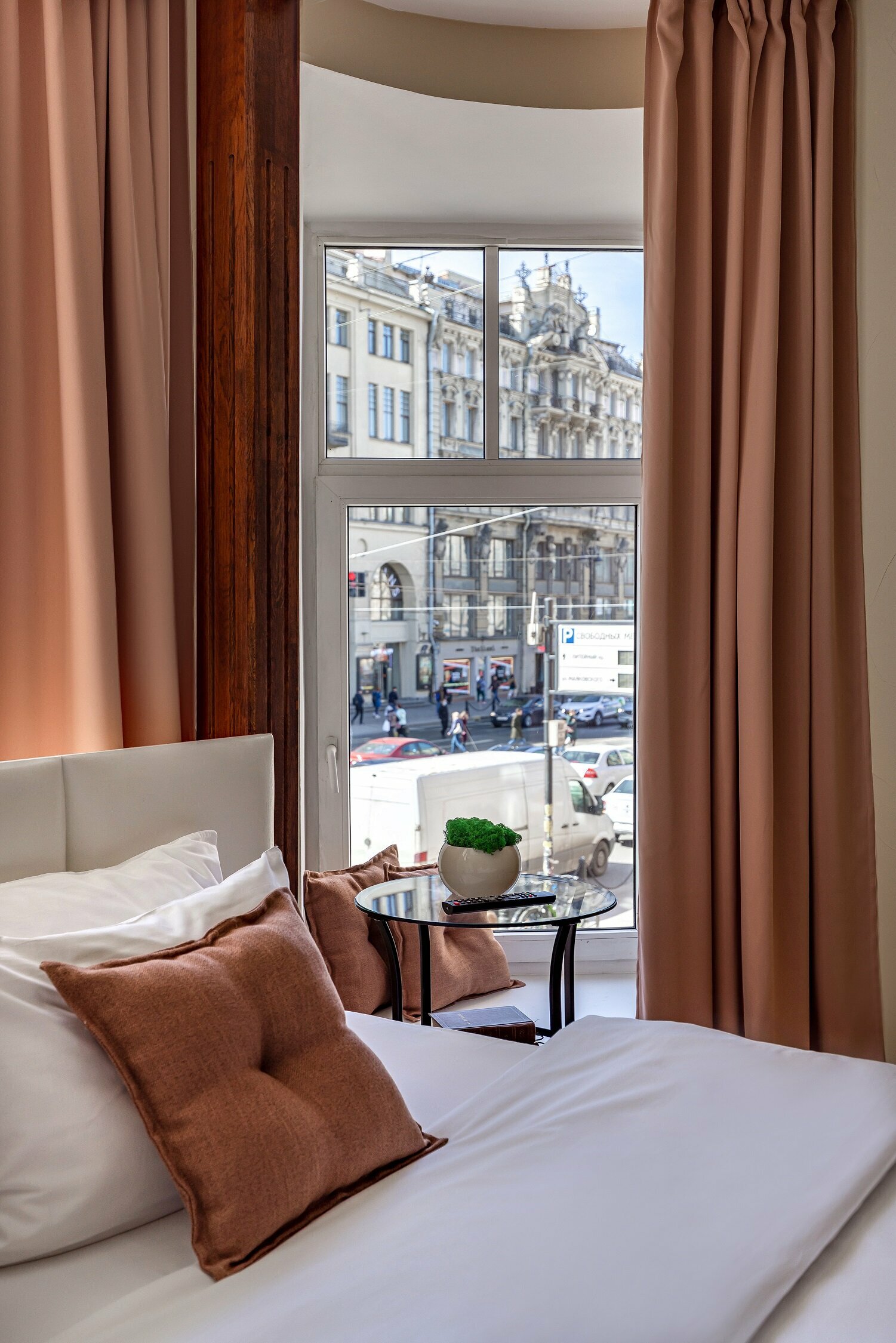Делюкс с видом на Невский проспект №2