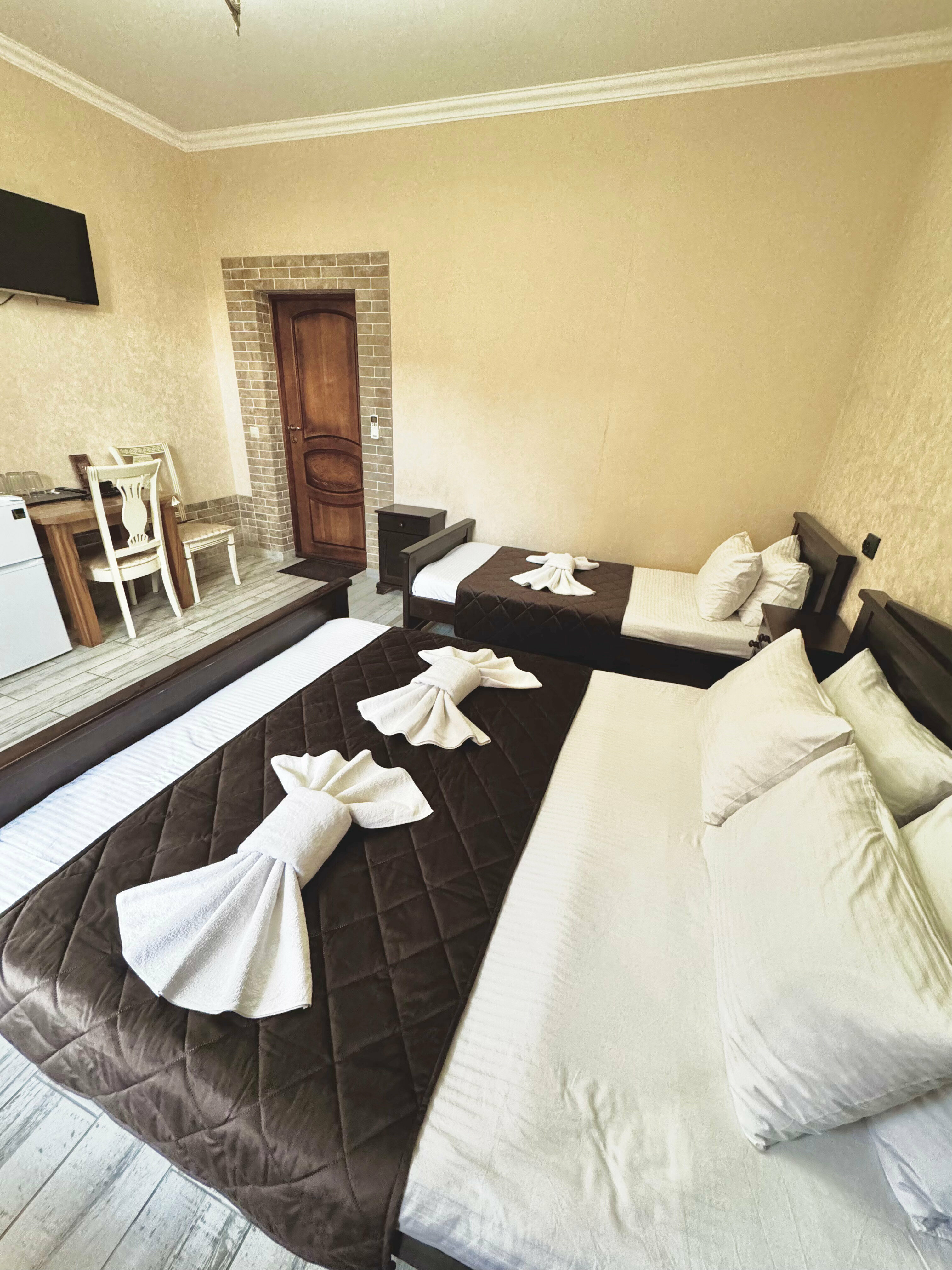 Трёхместная комната с кухней