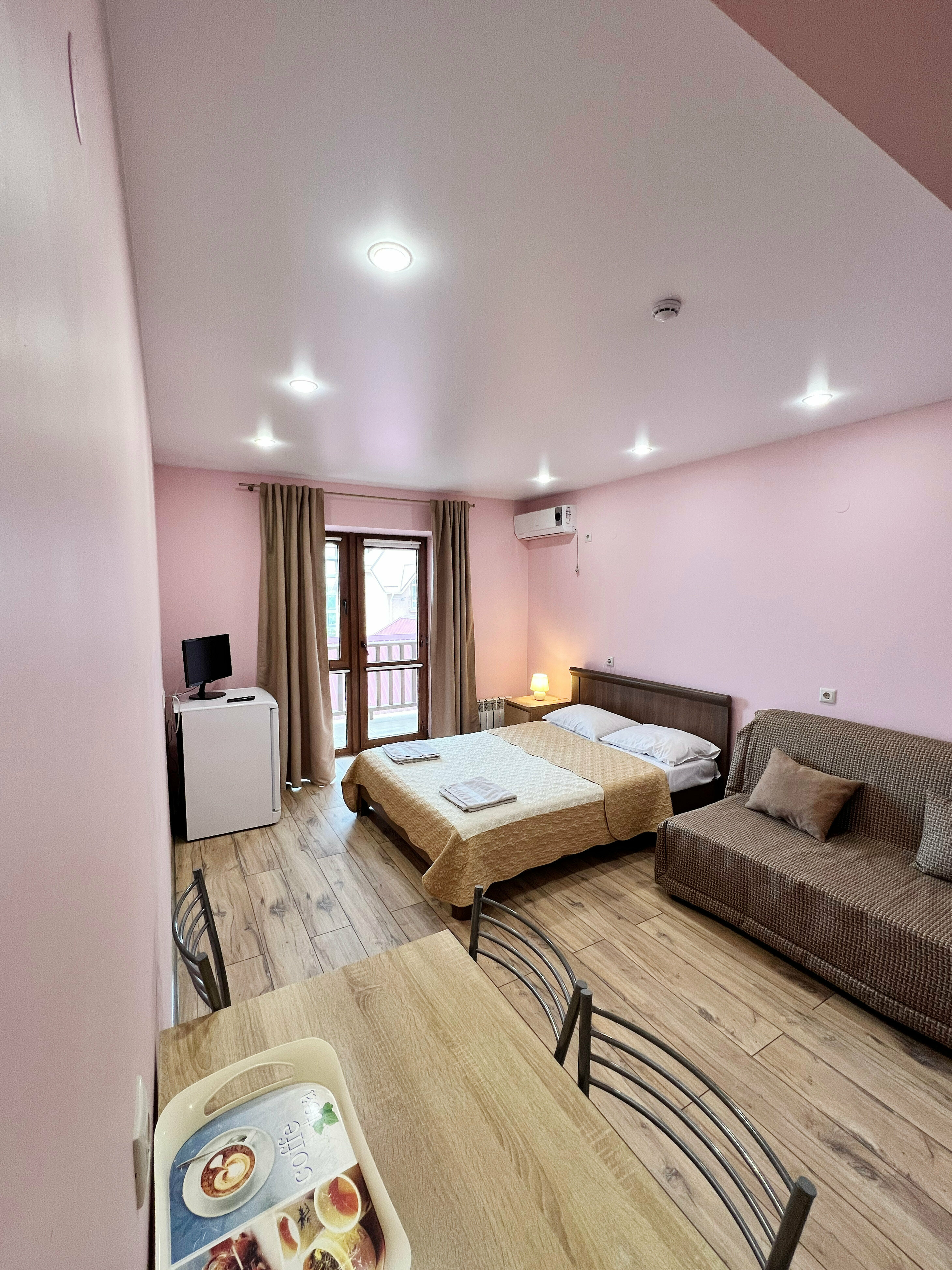 Стандарт 4-х местный с балконом