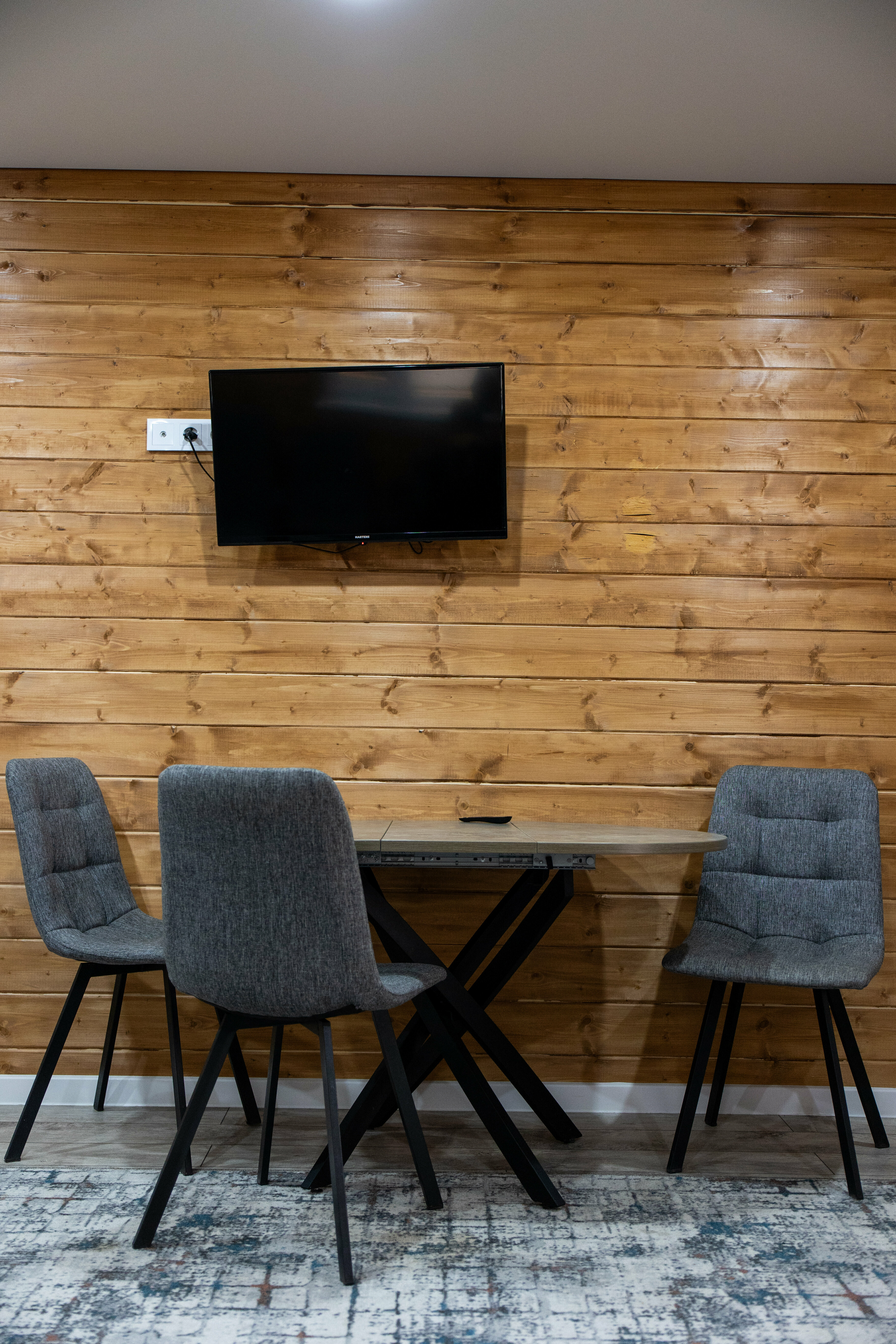 Четырехместный номер с видом на горы