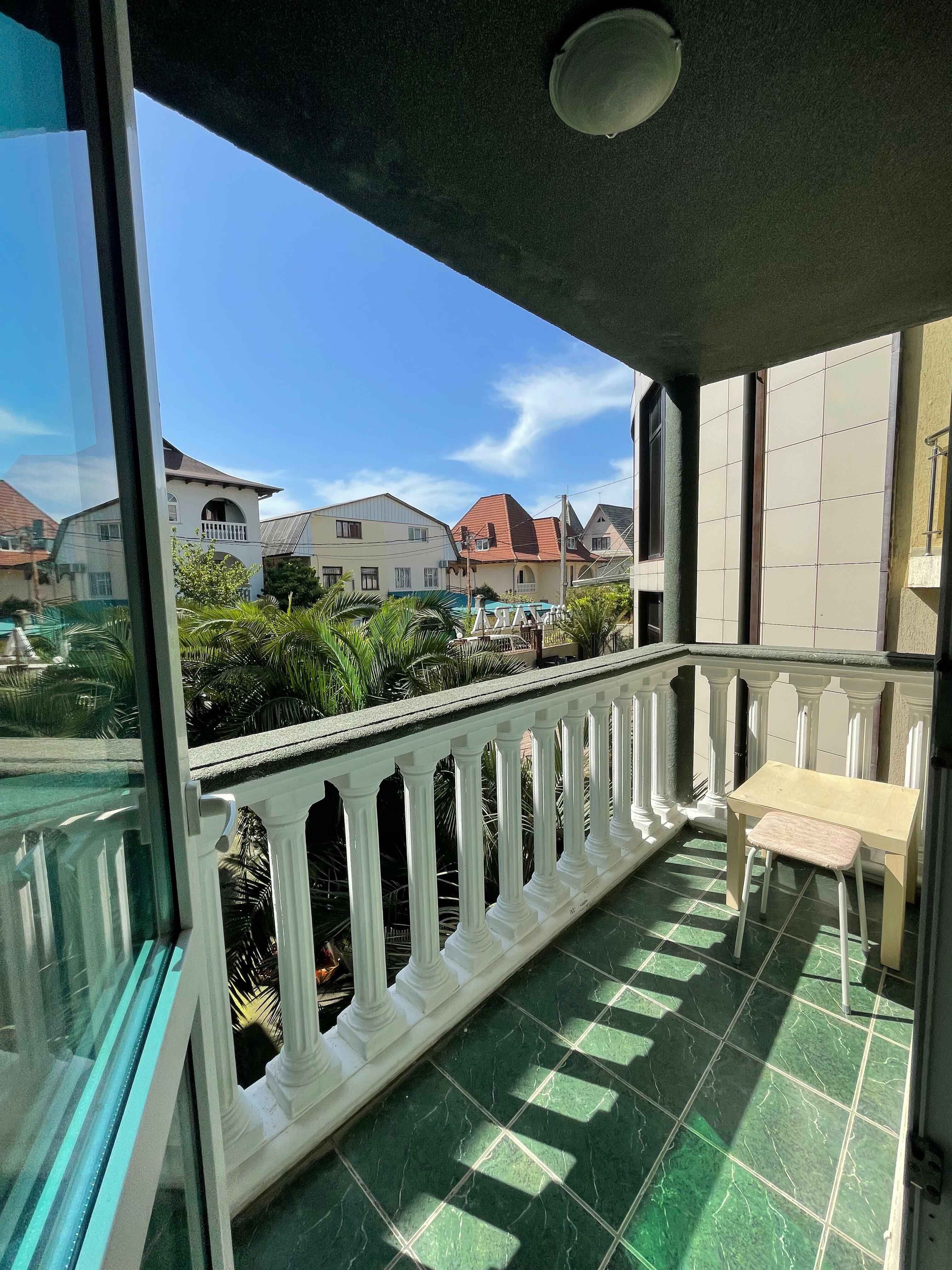 Двухместная комната с балконом и видом во внутренний двор