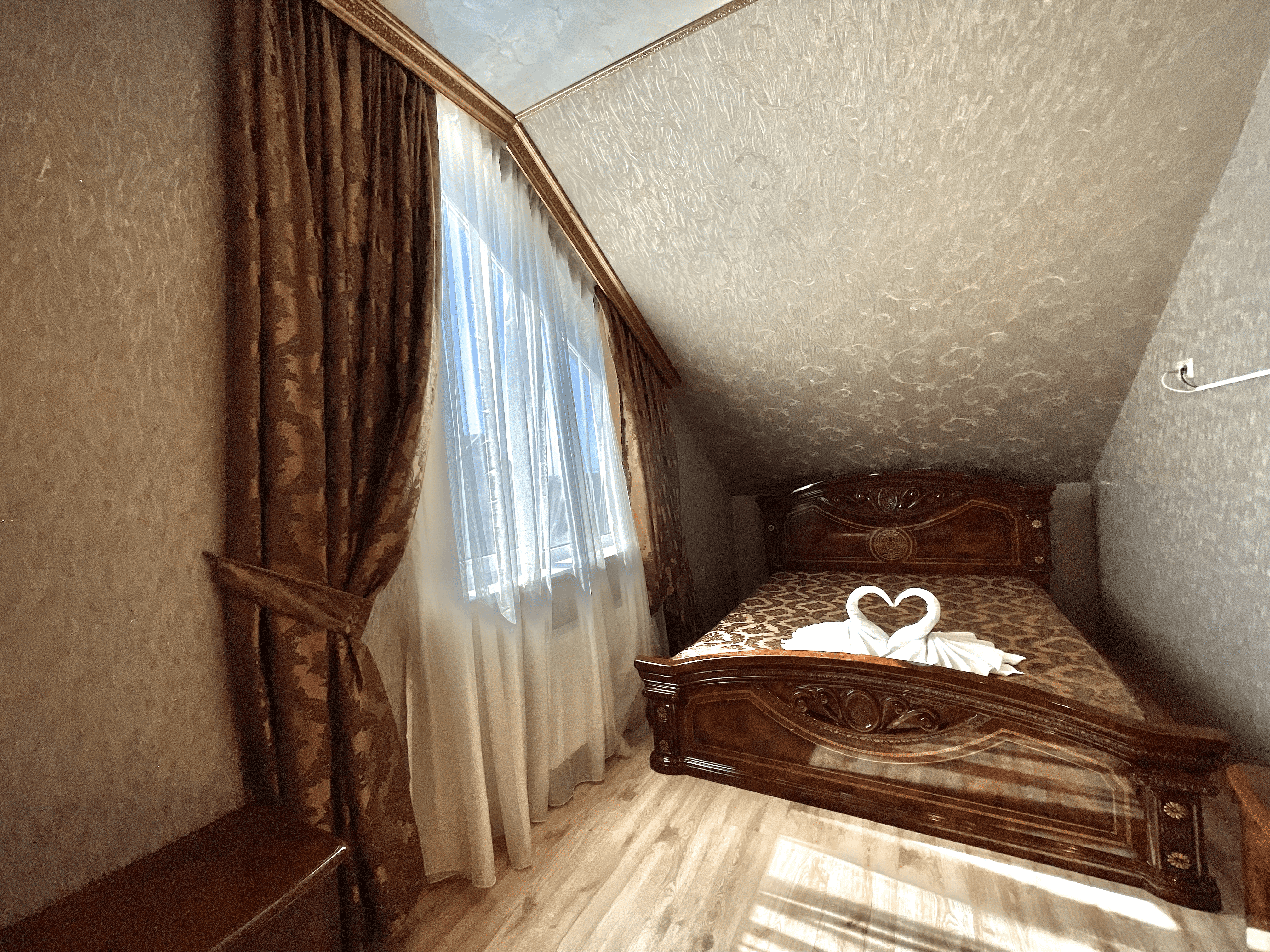 Двухместная комната с видом на море (мансарда, 4 этаж)