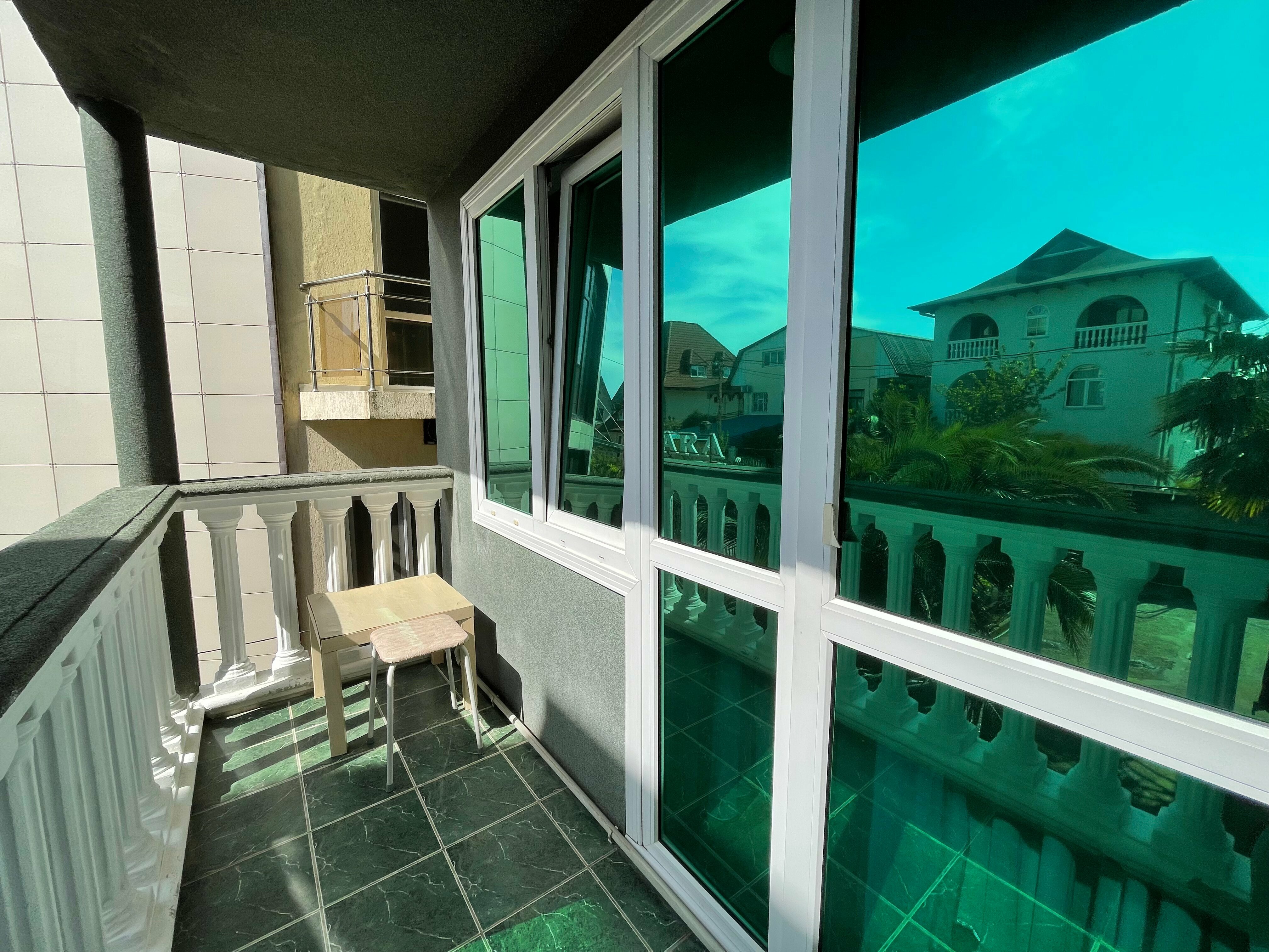 Двухместная комната с балконом и видом во внутренний двор