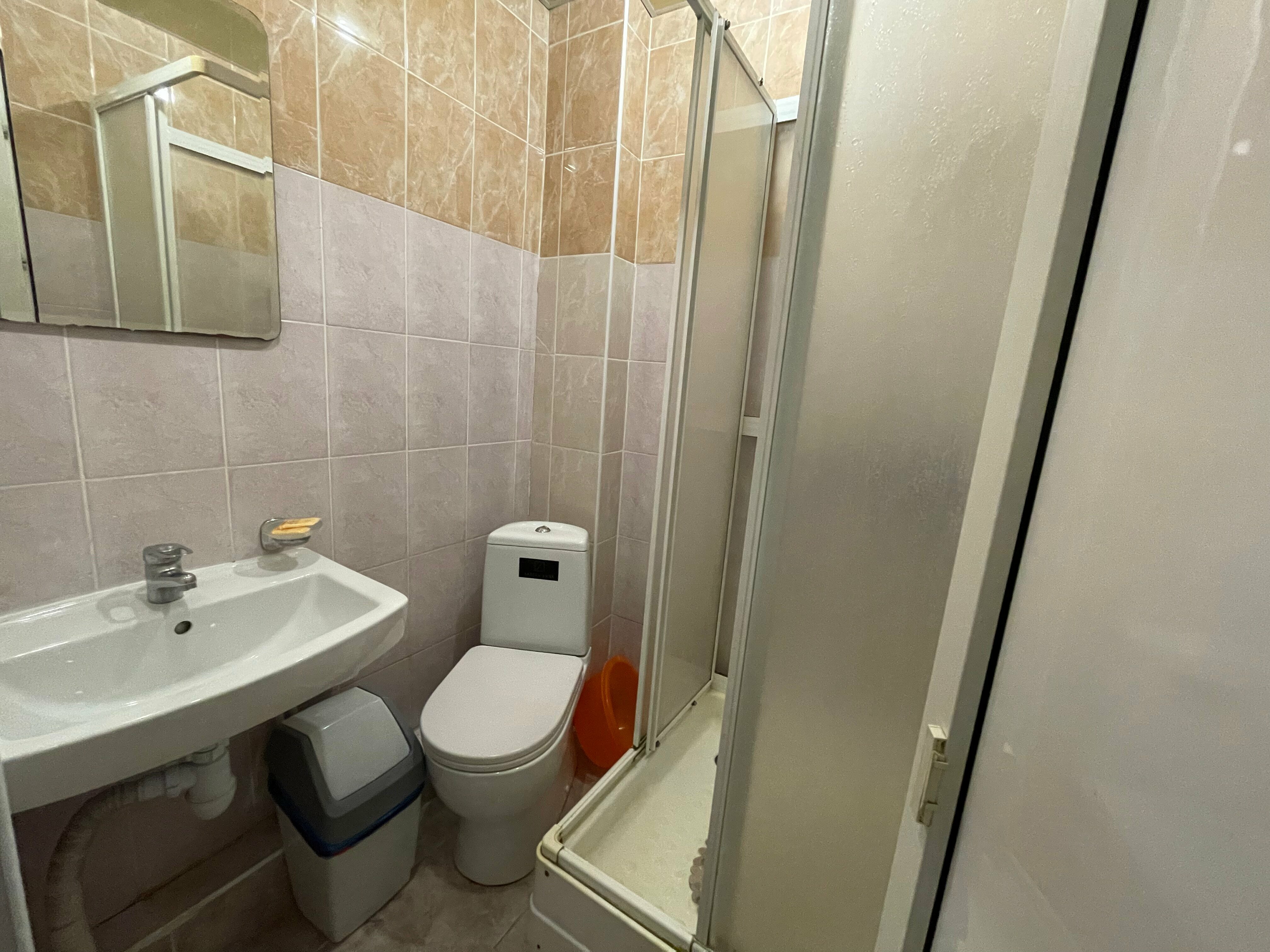 Двухместная комната с балконом (2 односпальные кровати)