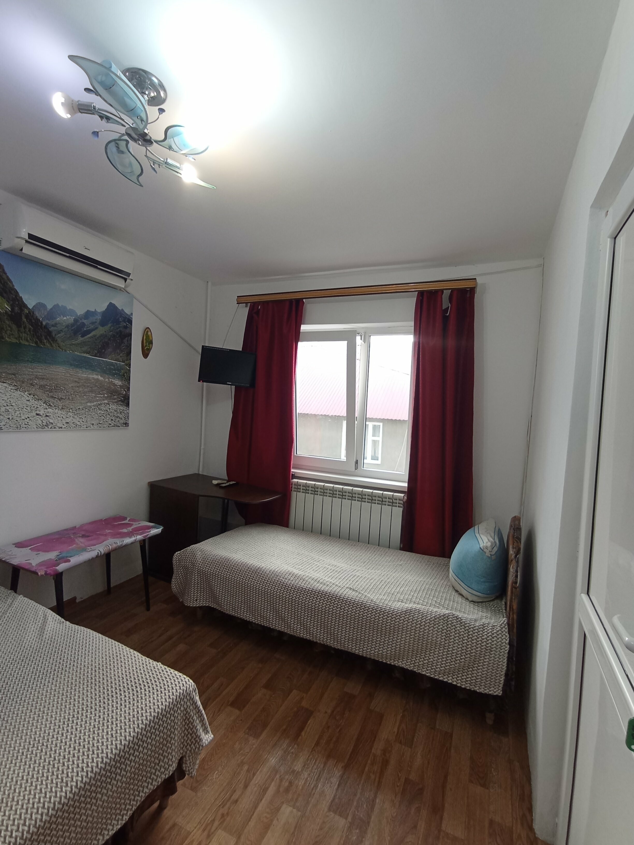 Бюджетный трехместный номер