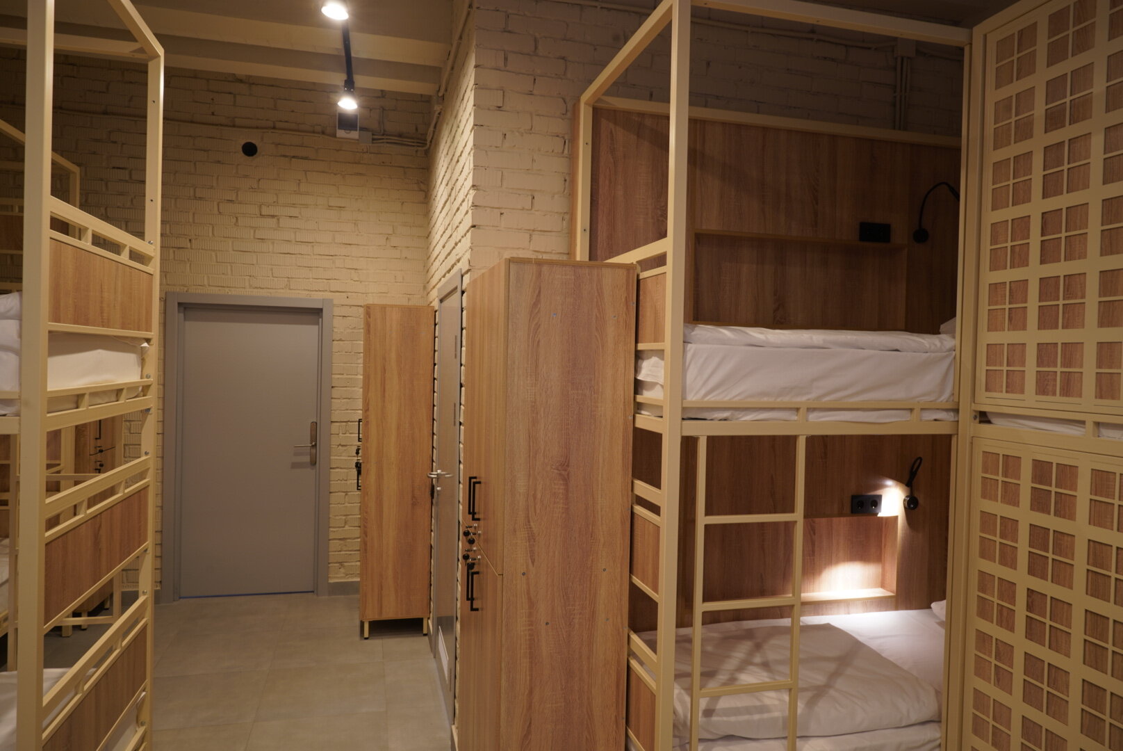 Общий 10-местный номер для мужчин