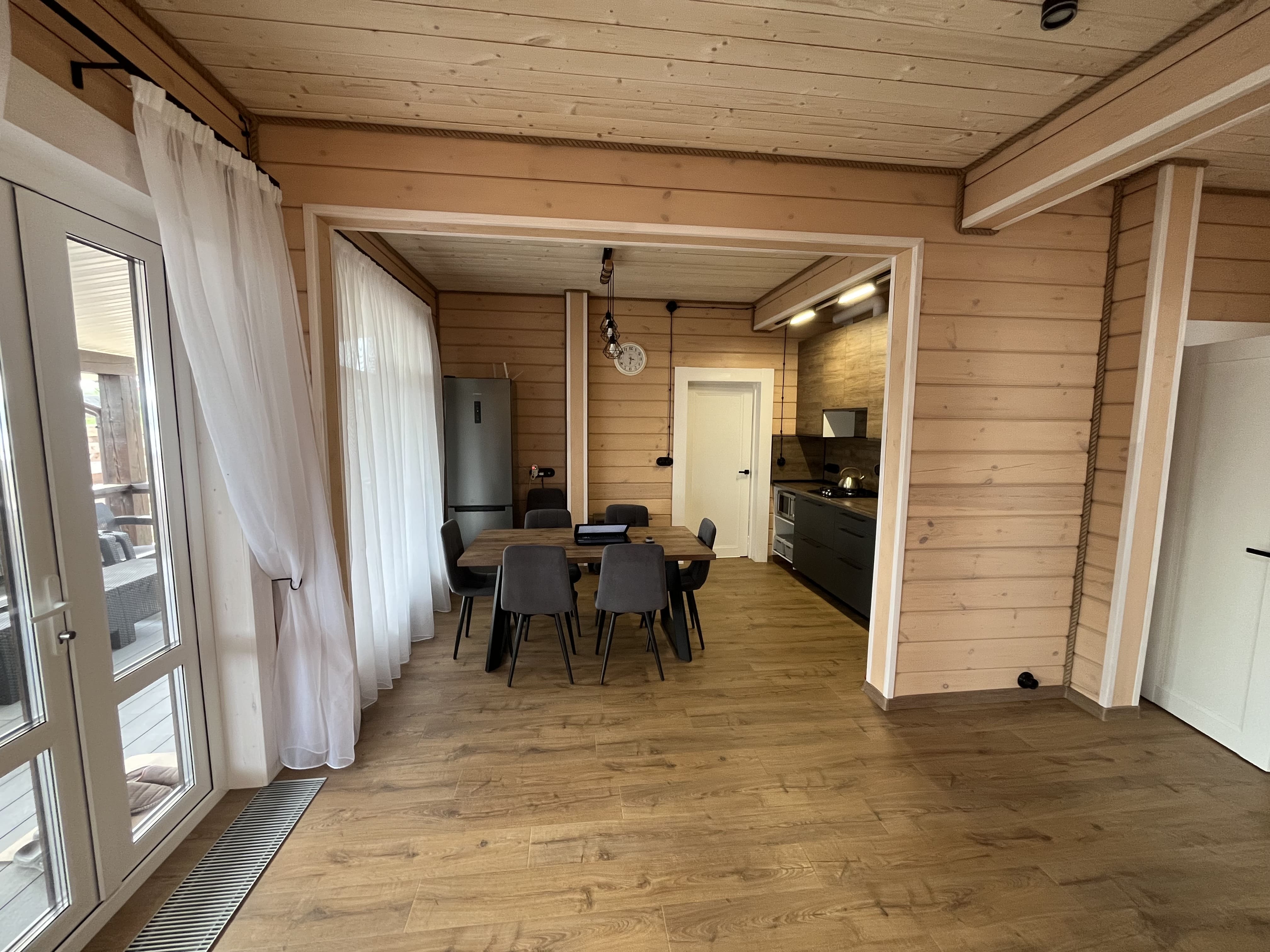 Дом с видом на озеро