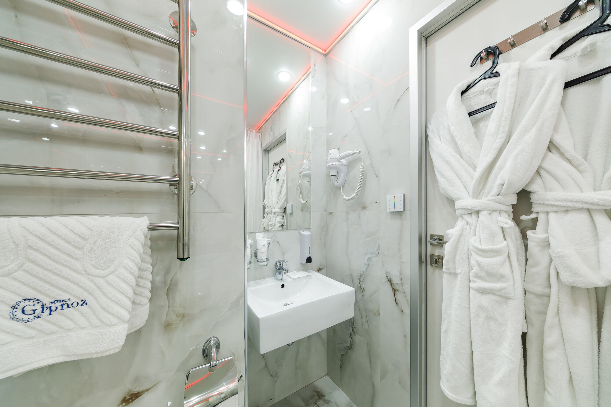 Улучшенный двухместный номер с 1 кроватью