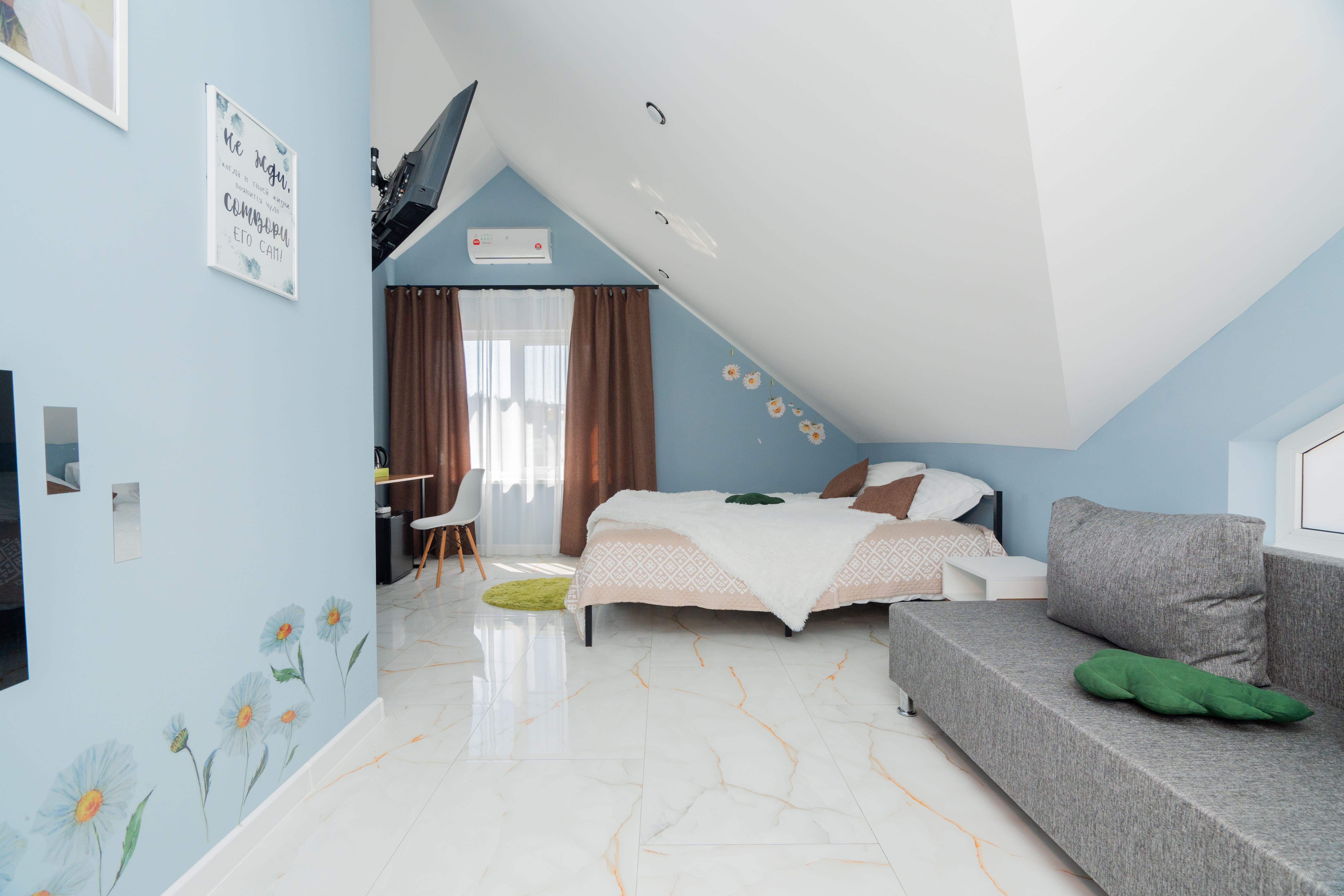 Улучшенный номер с кроватью размера «king-size» или 2 отдельными кроватями