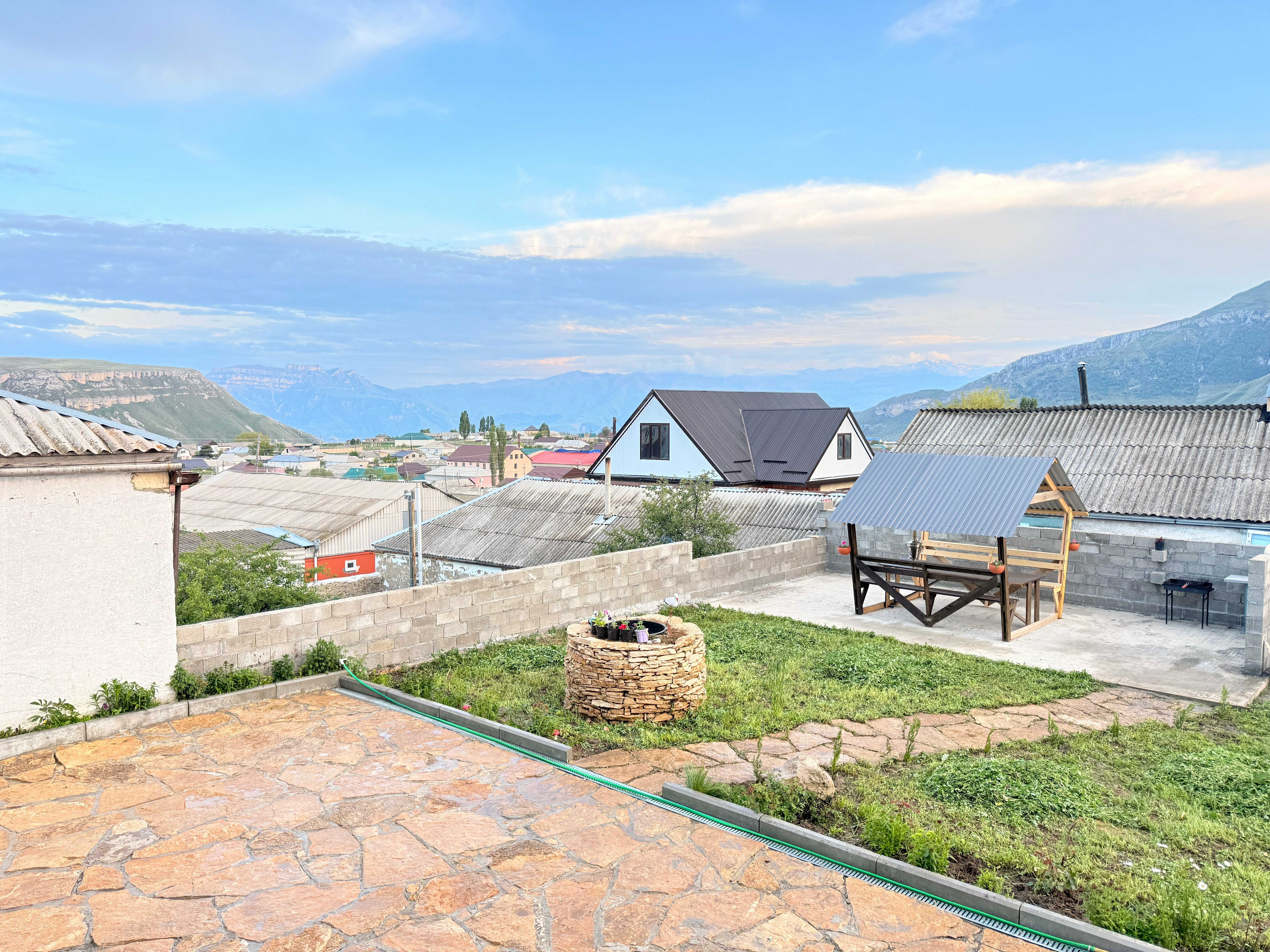 Дом с видом на горы