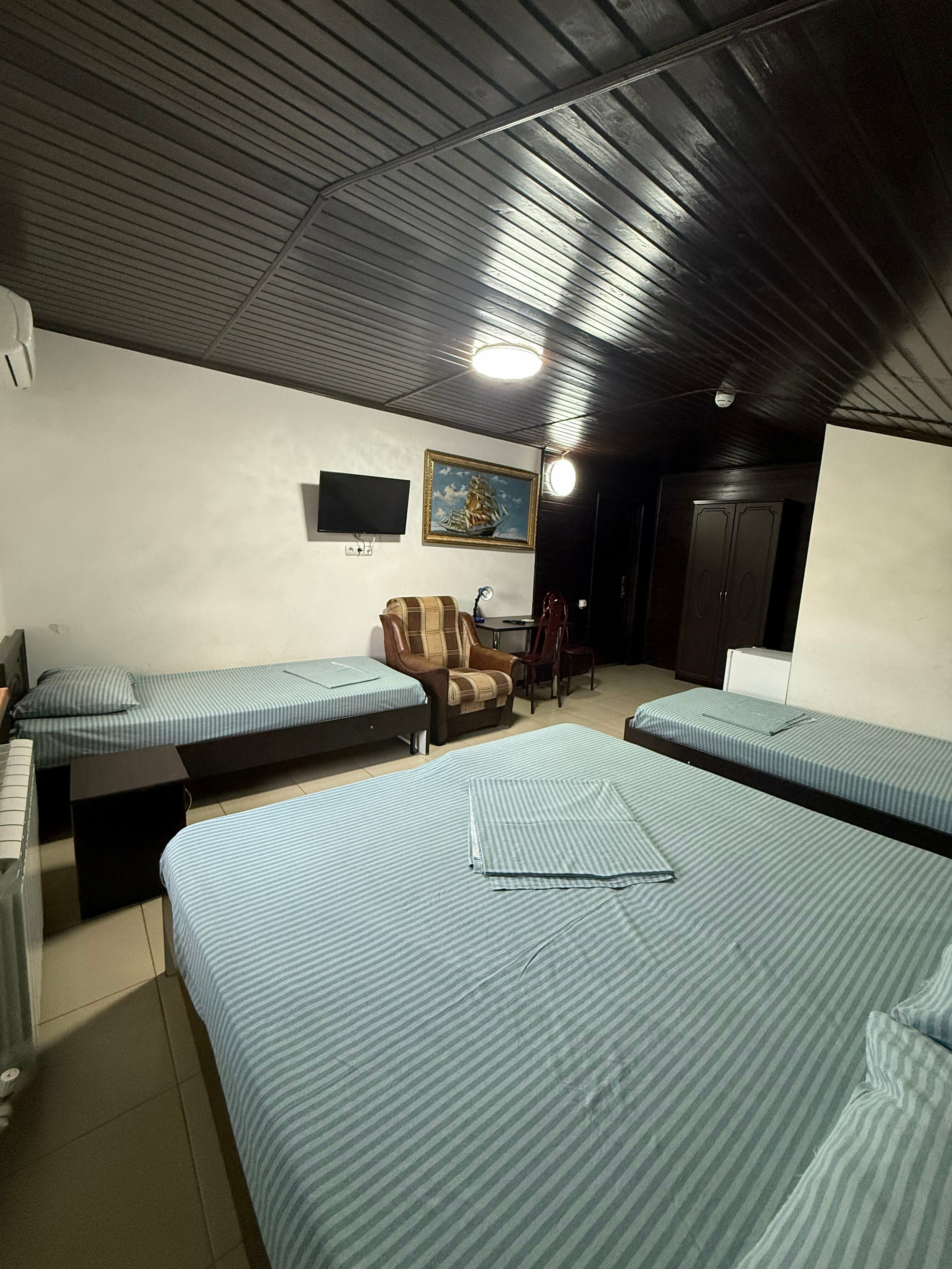 Стандартный четырехместный номер