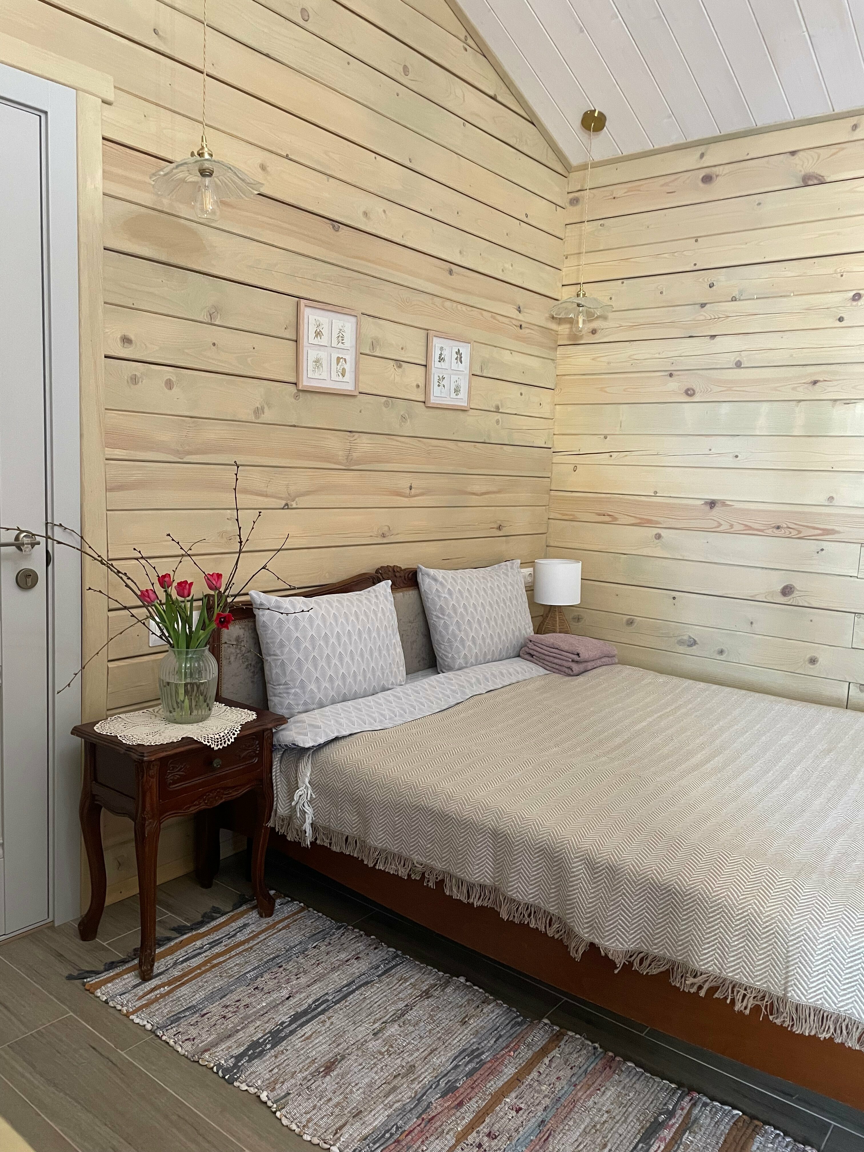 Номер-студия с кроватью размера «queen-size»